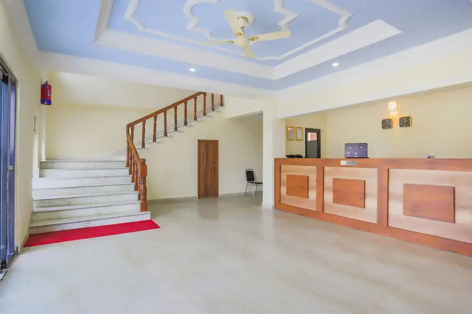 OYO 417 Hotel Lacoul Inn