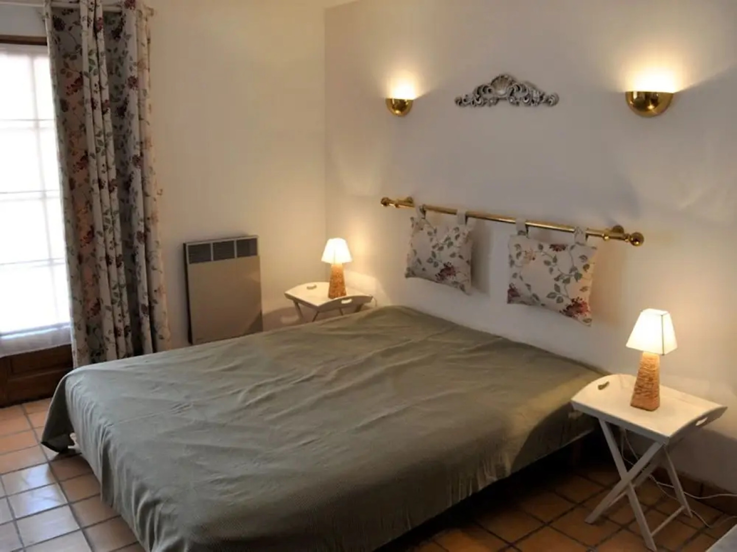 Provencal Holiday Home With Private Pool on 3000 m2 of Garden, in the Middle of the Luberon