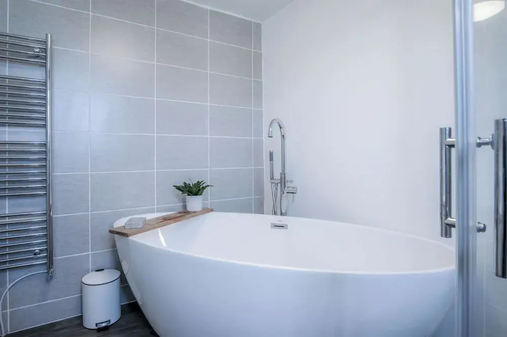 Sunderland Avenue - 2 Bedroom - Pembroke Dock