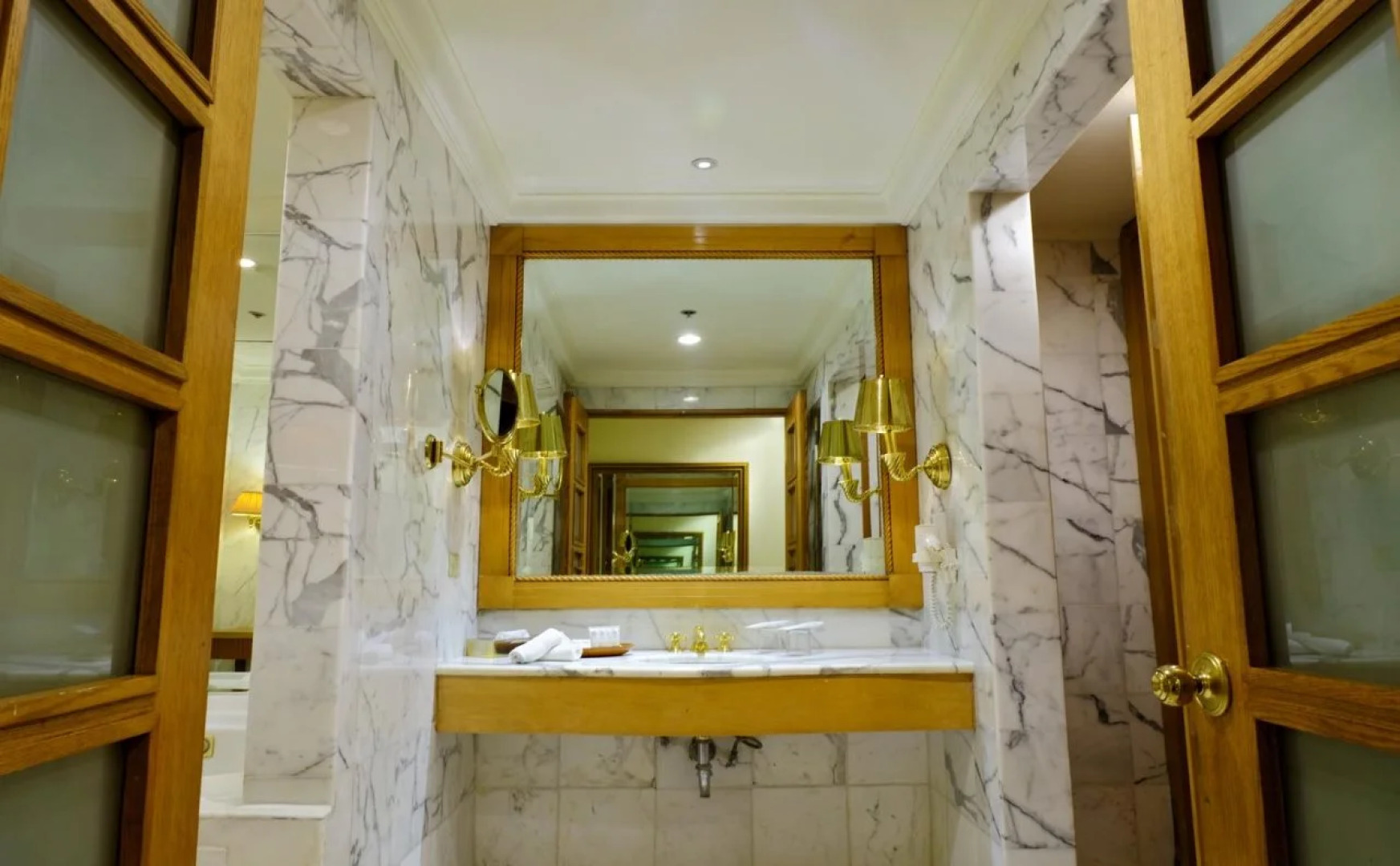 Subic Bay Yacht Club