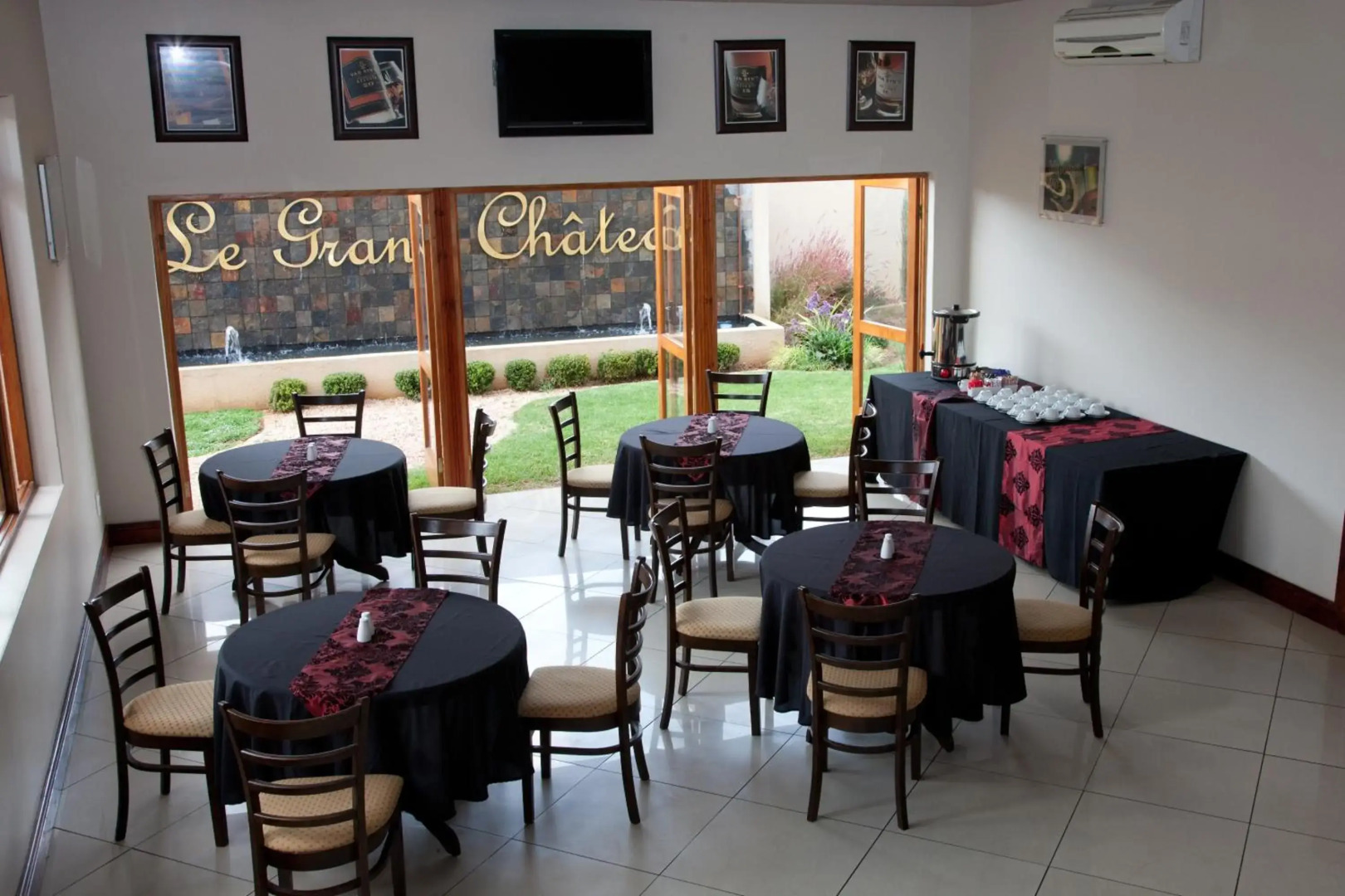 Le Grand Chateau Hotel