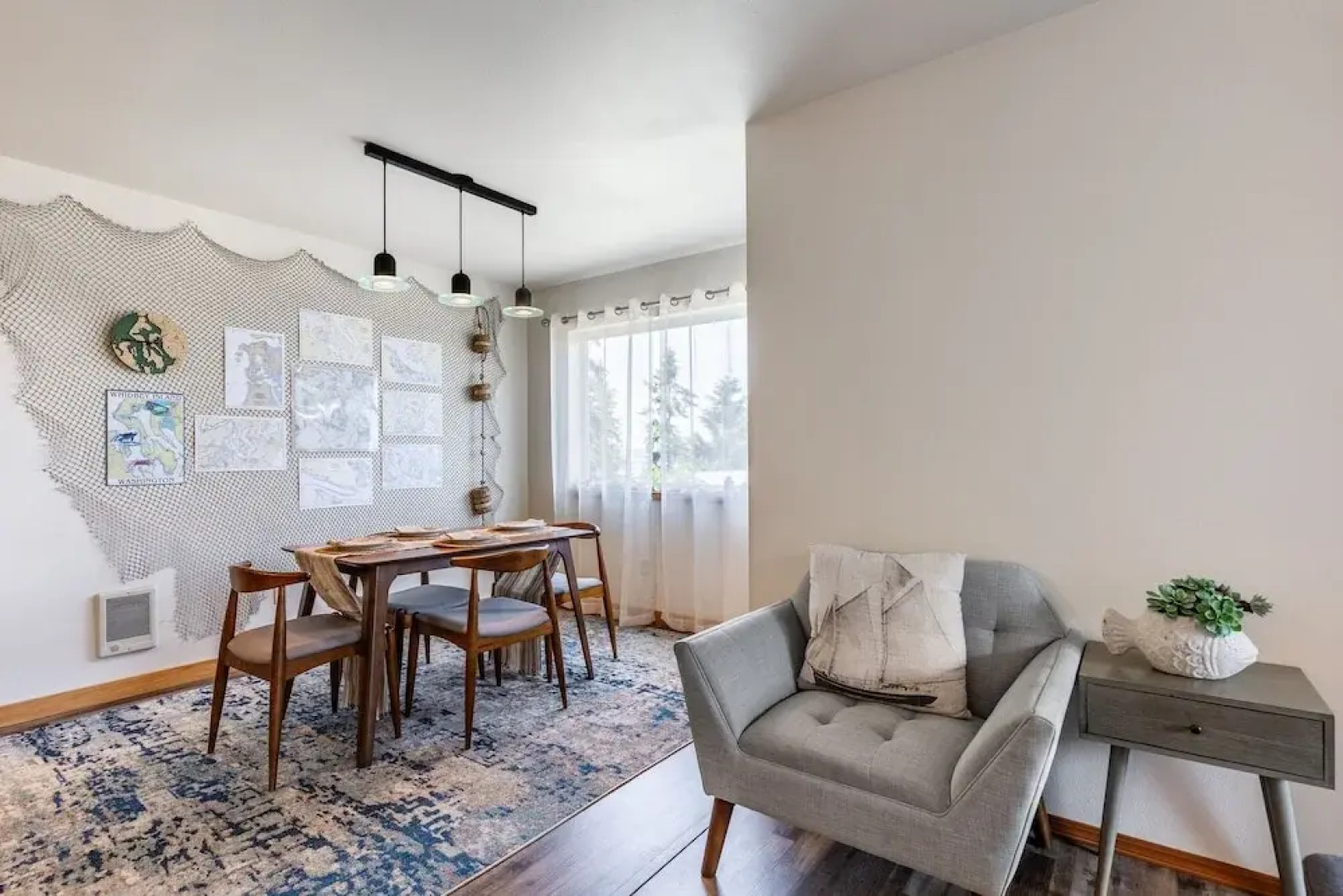 Seaside Getaway by Avantstay Deck w Views