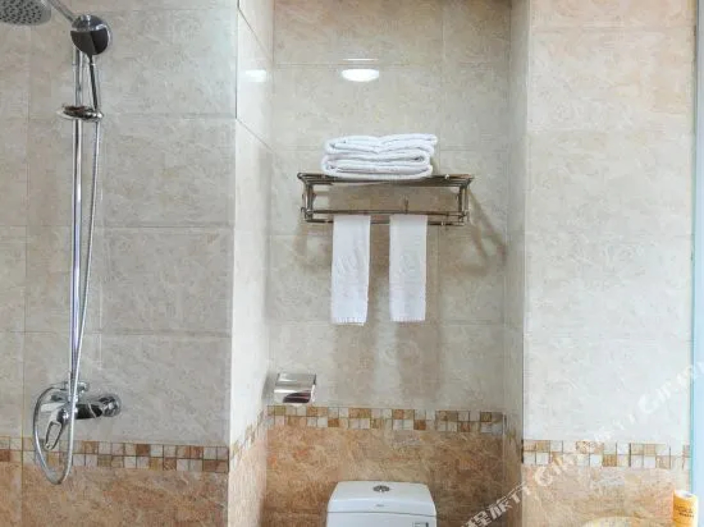 Xishuangbanna Shibao Business Hotel