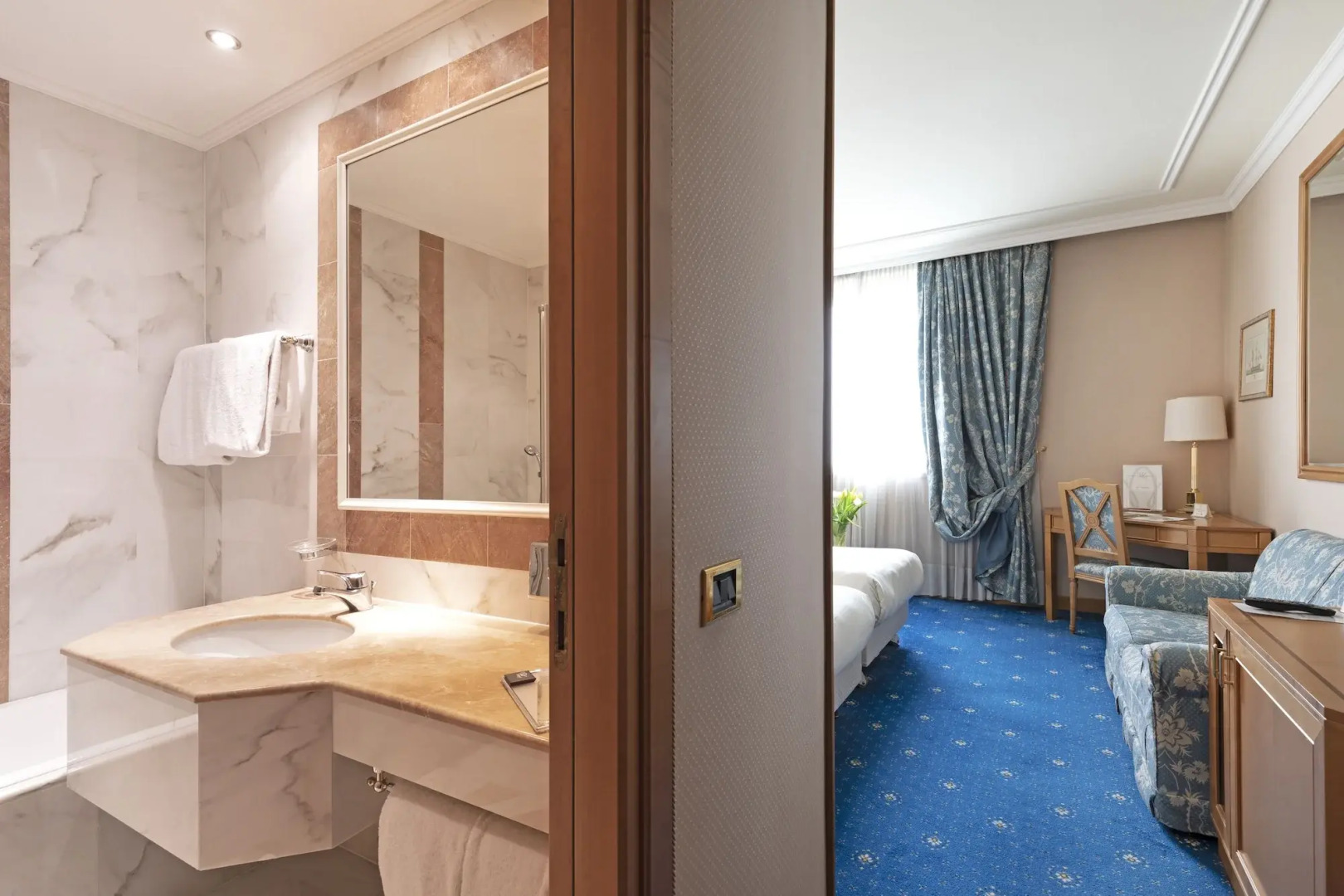 Отель Royal Garden