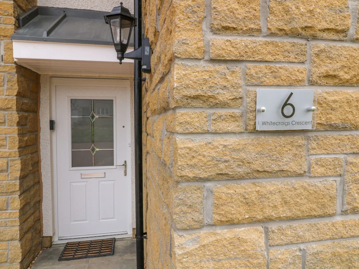 6 Whitecraigs Crescent