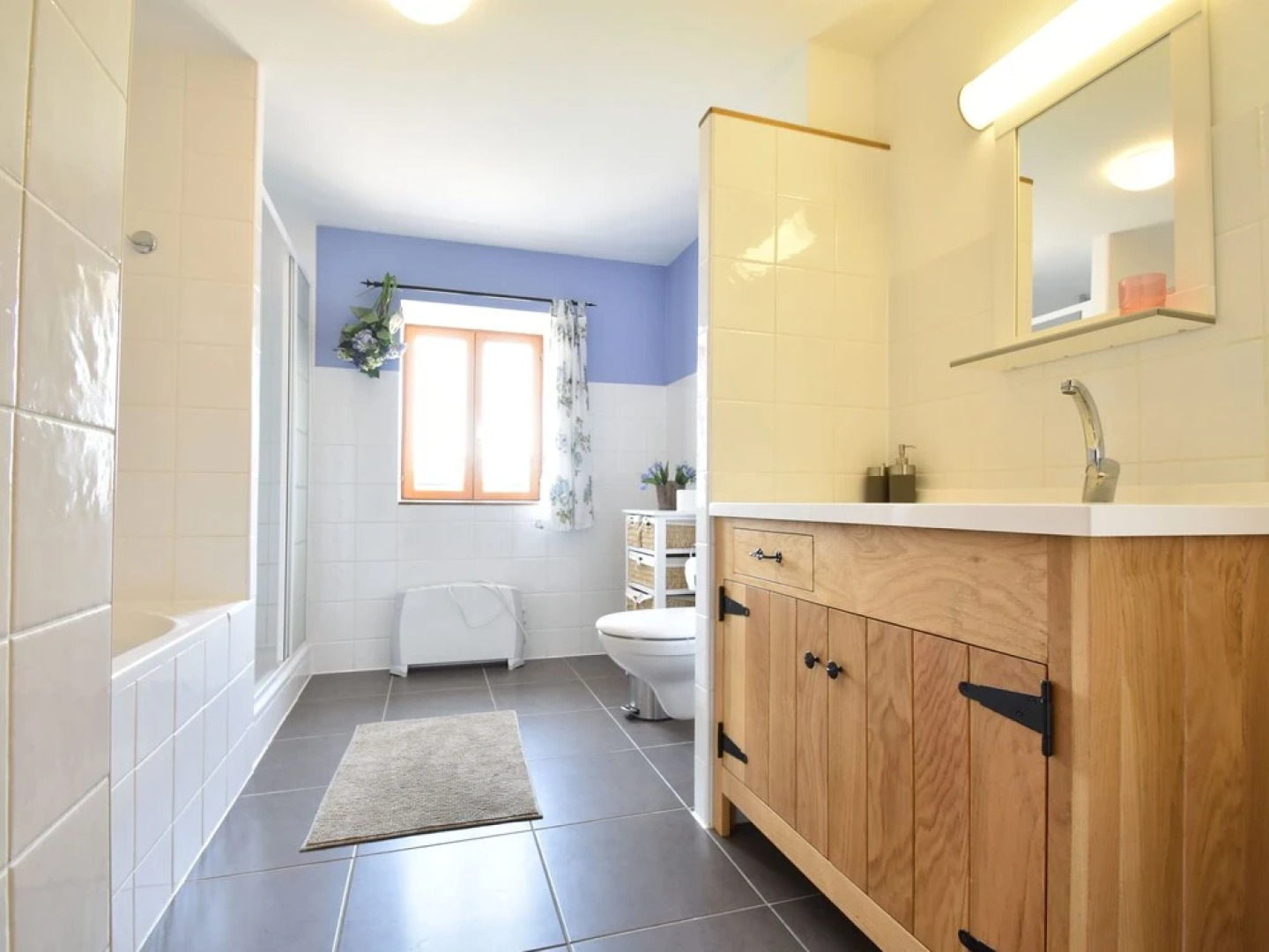 Cosy Holiday Home in Rémilly With a Terrace