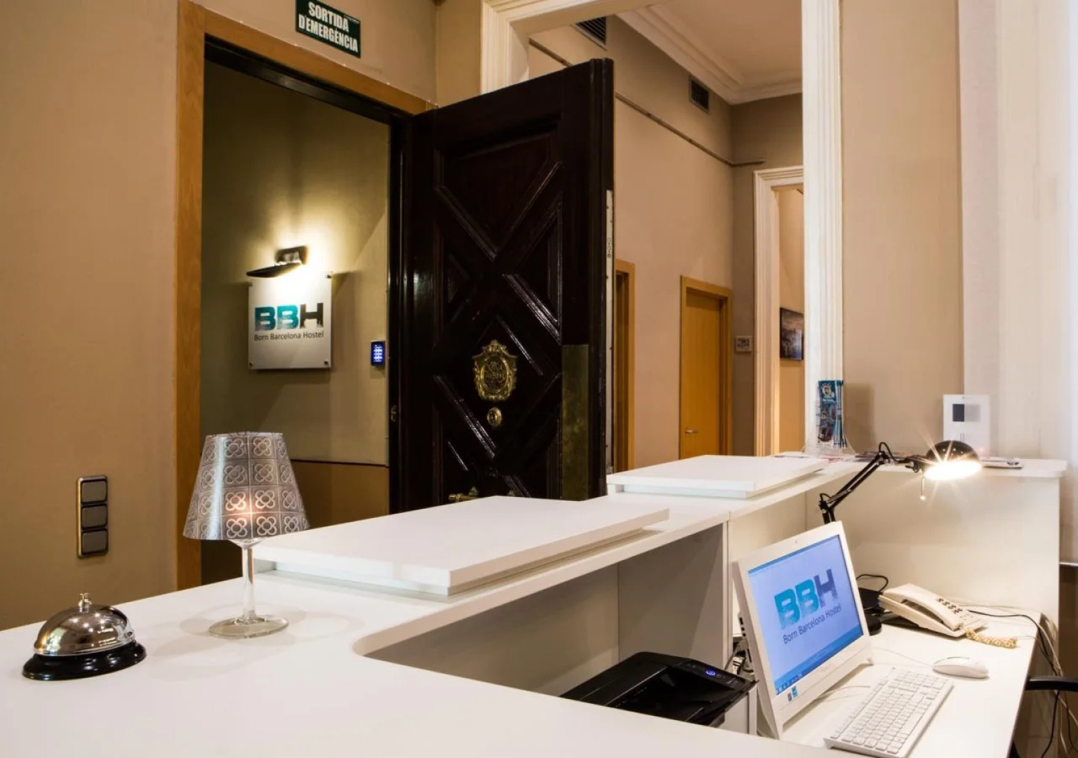 Born Barcelona Hostel