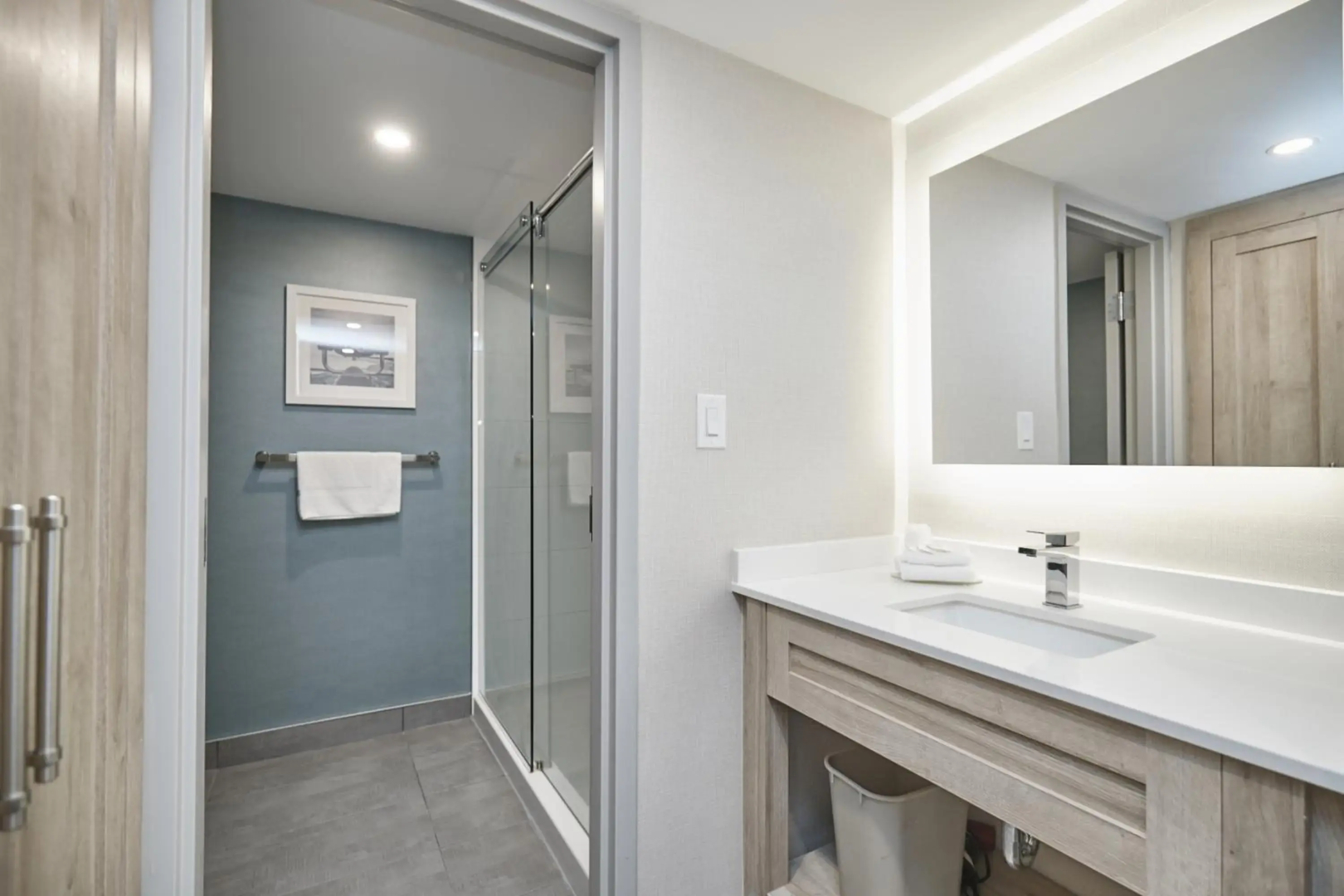 Vittoria Hotel and Suites