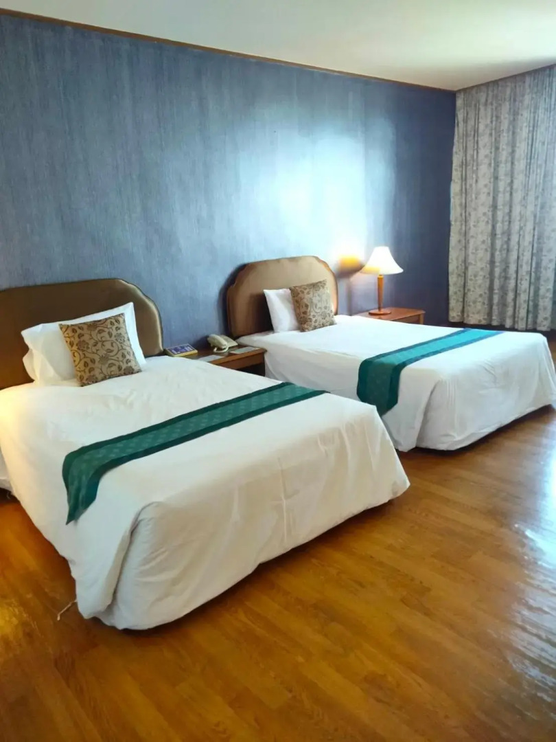 Thumrin Thana Hotel