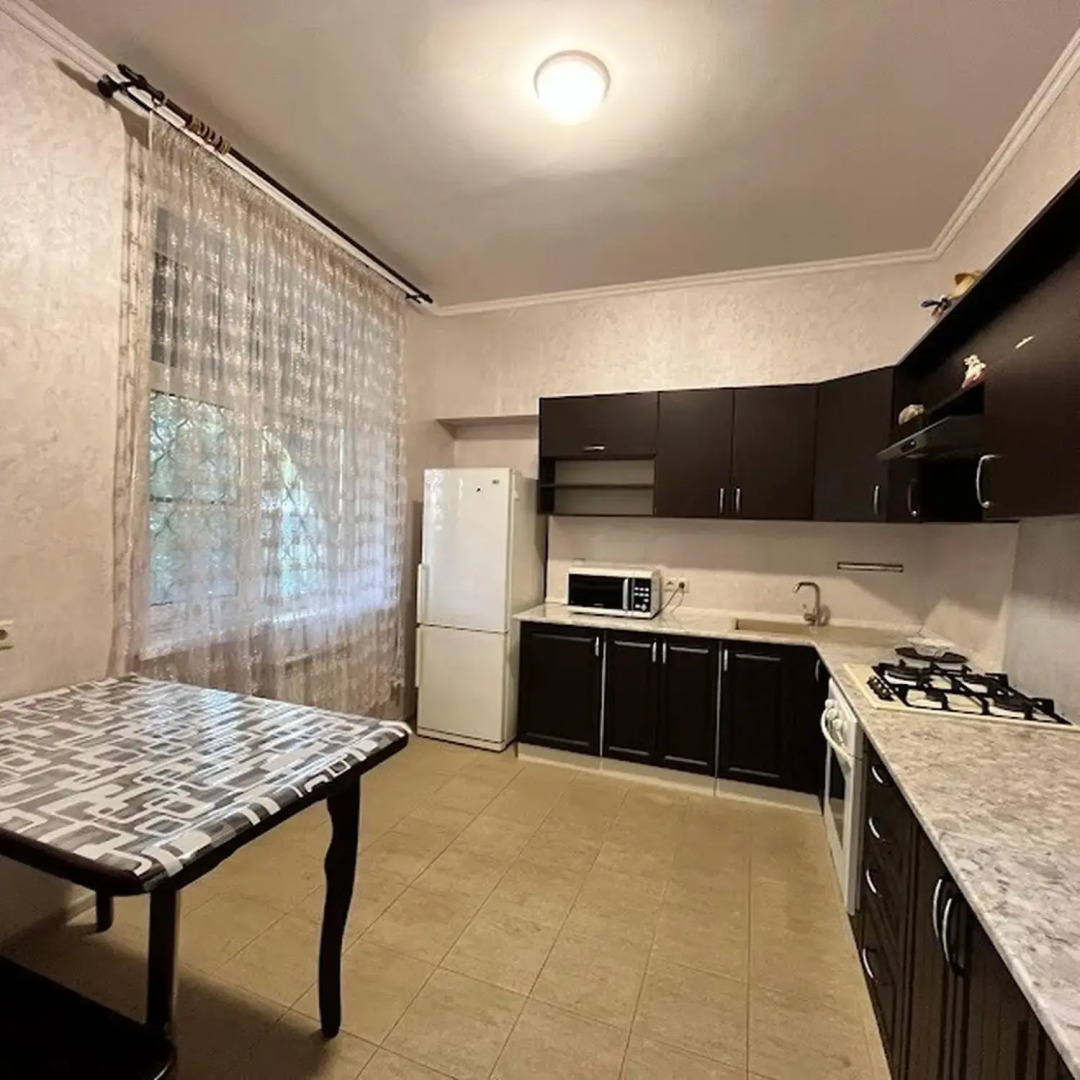 Замок у реки