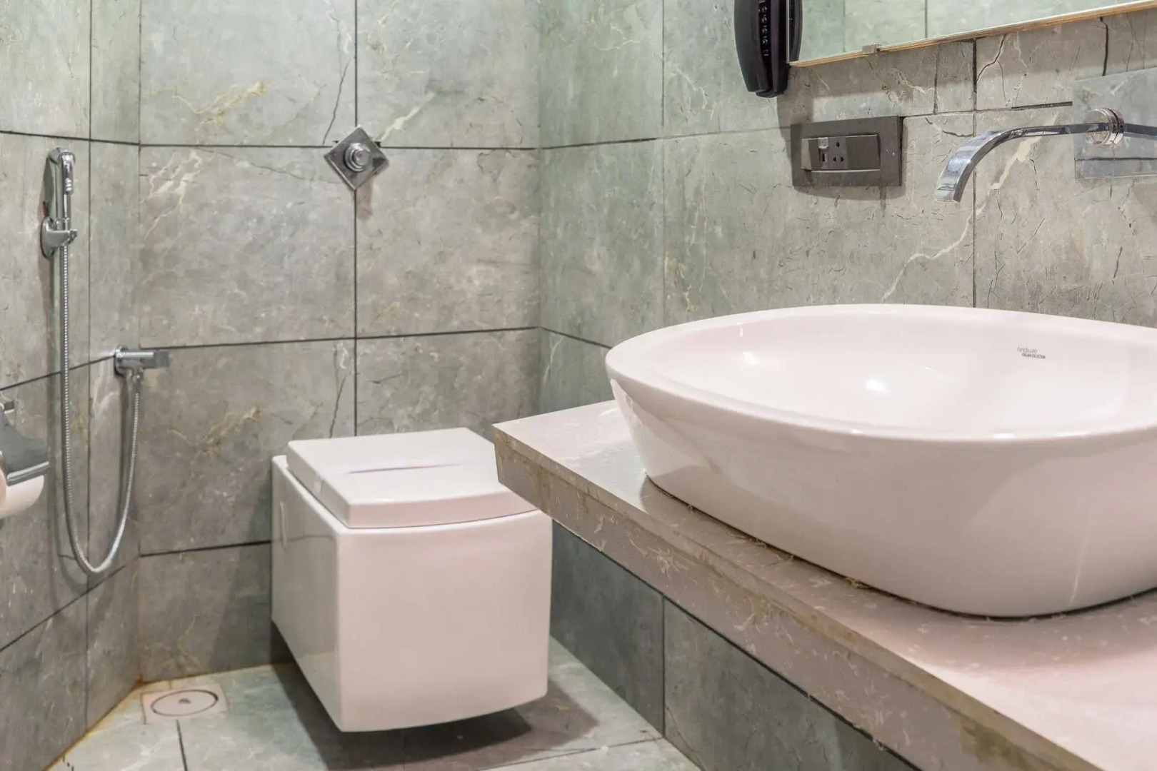 Super Inn Armoise Hotel