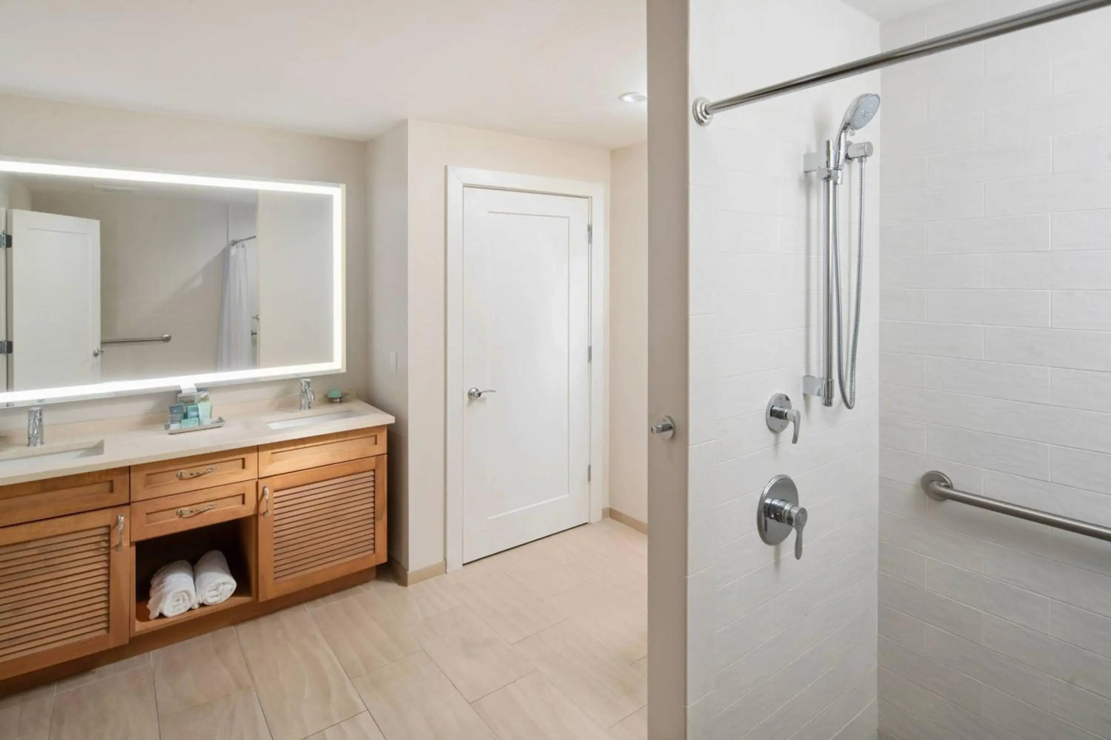 Waterline Villas & Marina, Autograph Collection