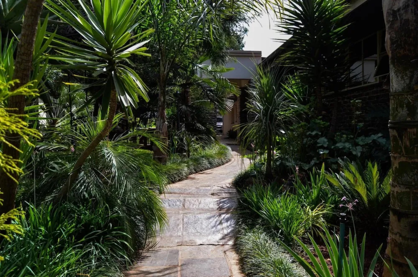 Eagle Rock Executive Guest House