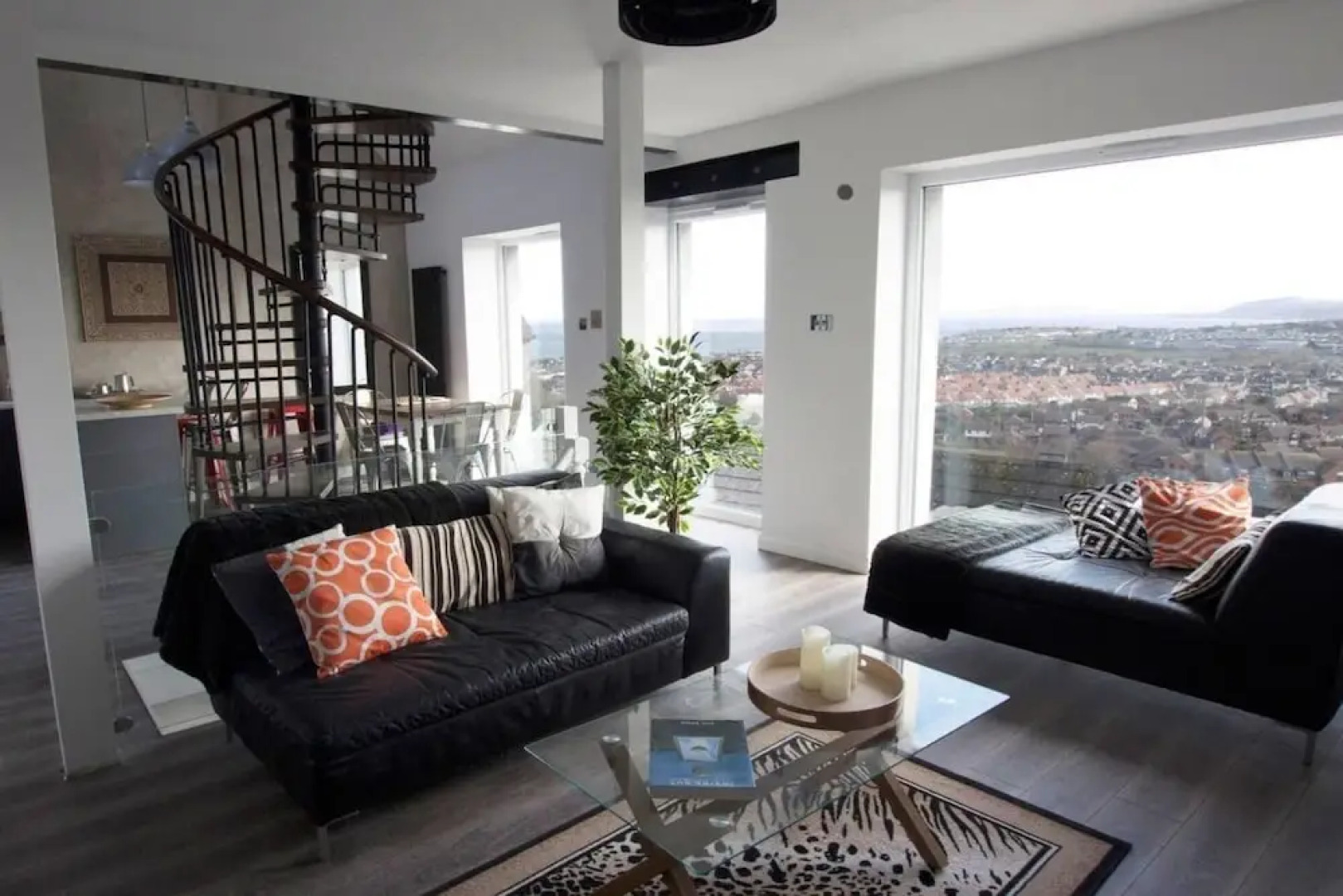 Modern Detached House With Sea View by Llandudno