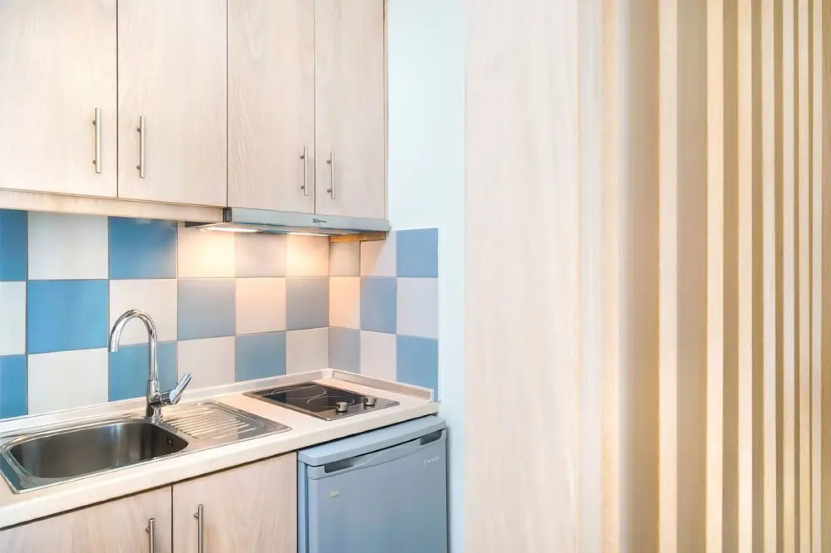 Kamelia & Semeli Hotel