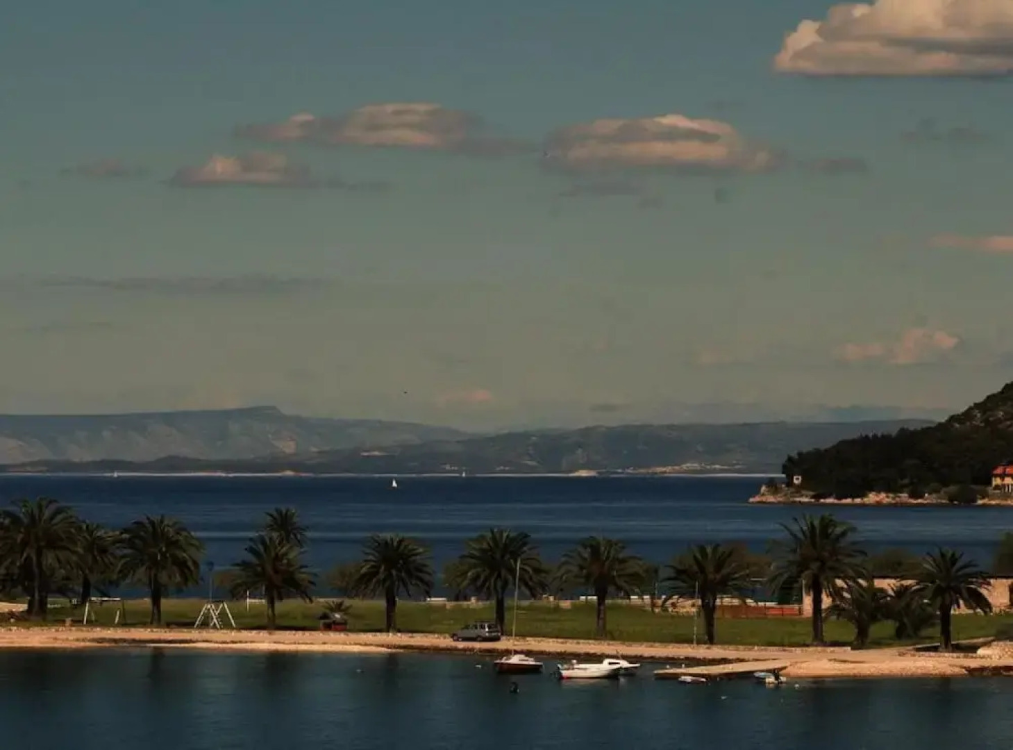 House Leta Cozy Hideaway With Pool