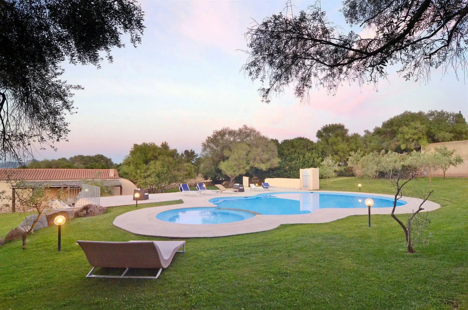 Jaddhu Country Resort