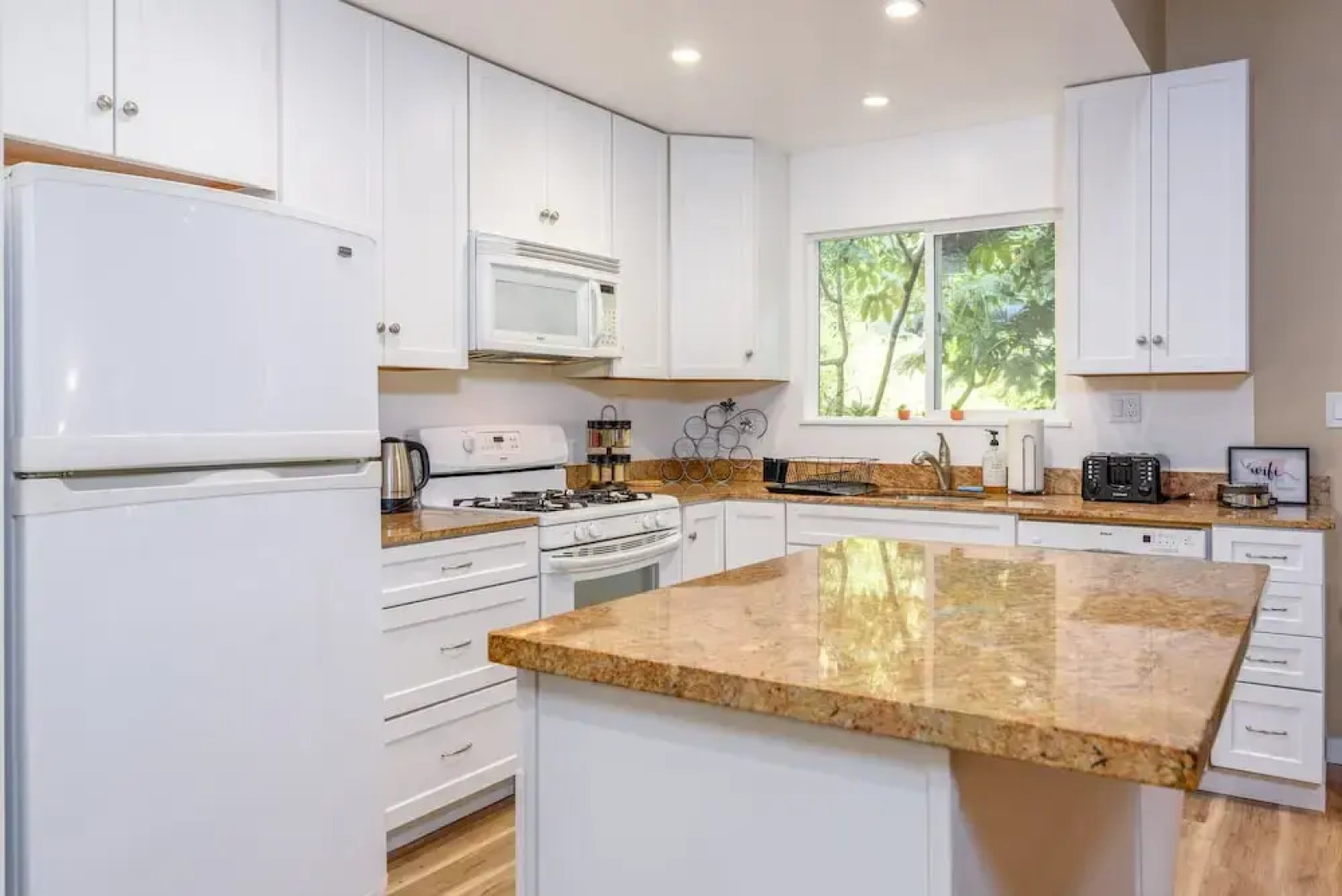 Searenity by the Sea