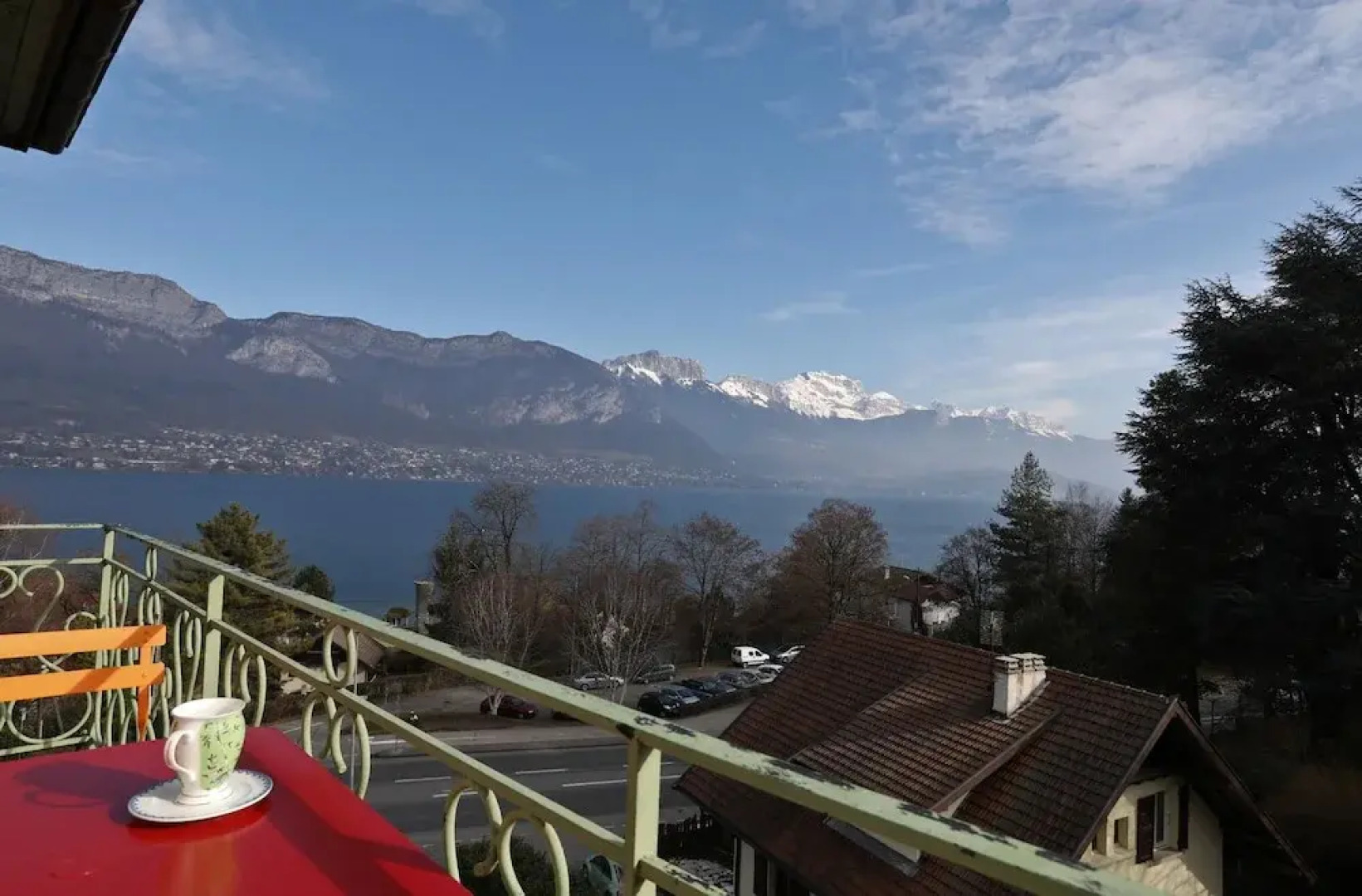 Charming 30m² studio close to the lake