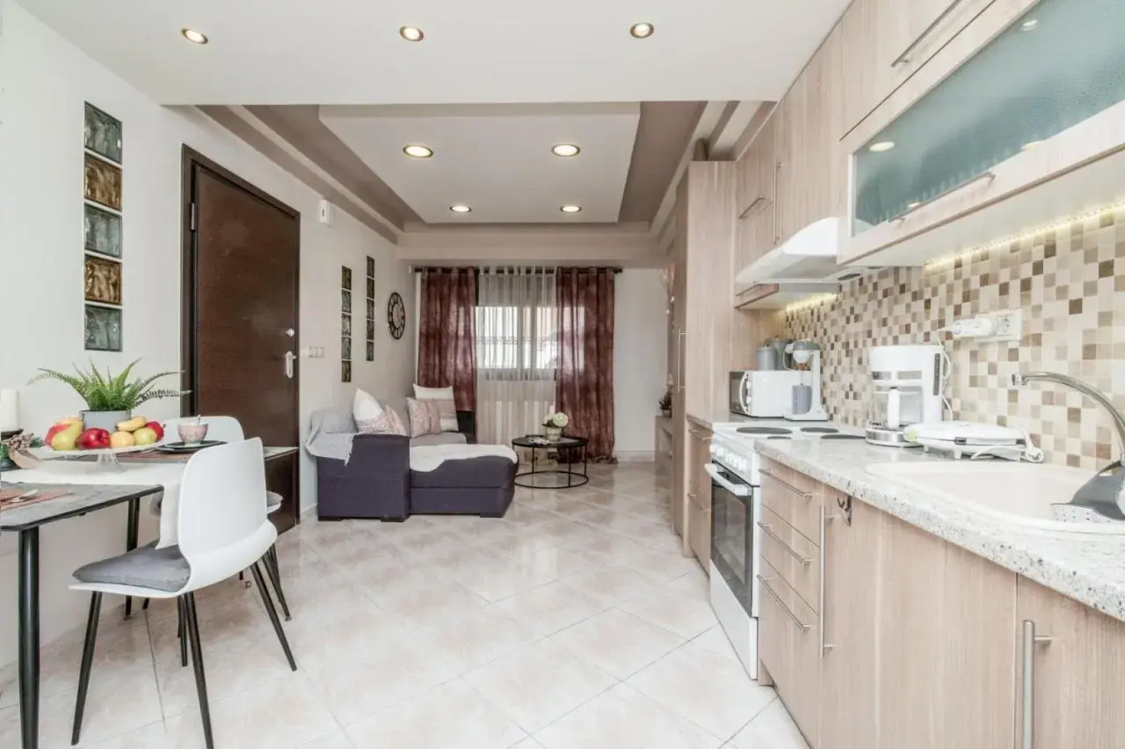 'The Ivory' House Project In Athens