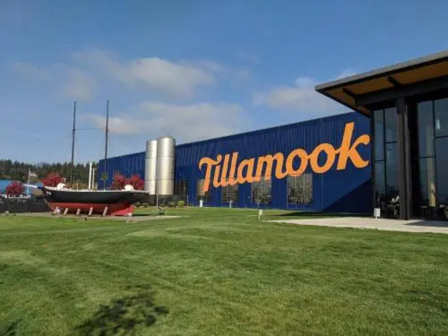 The Garibaldi House Inn & Suites