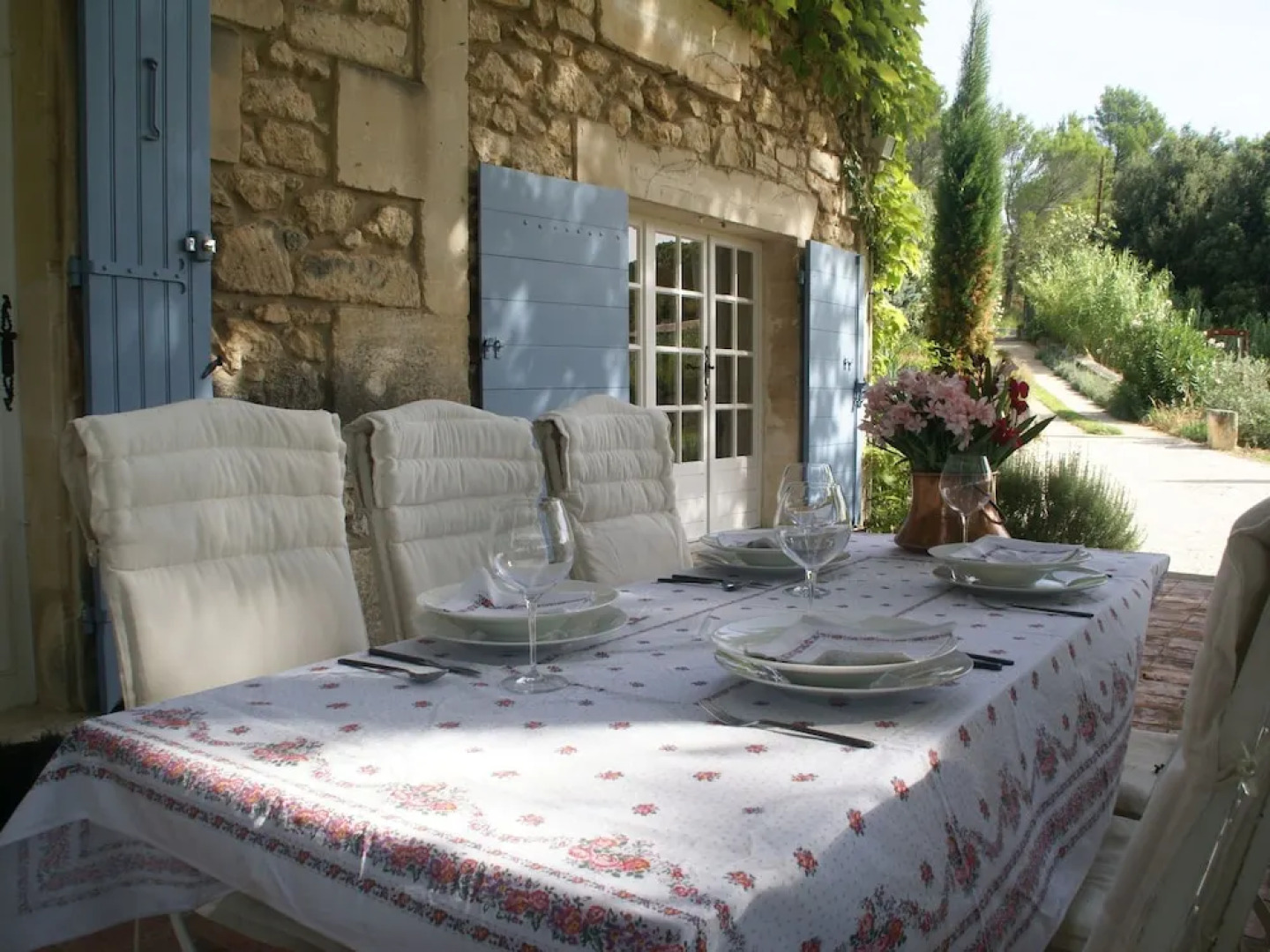 Fancy Villa With Artistic Interiors and Pool in Paradou