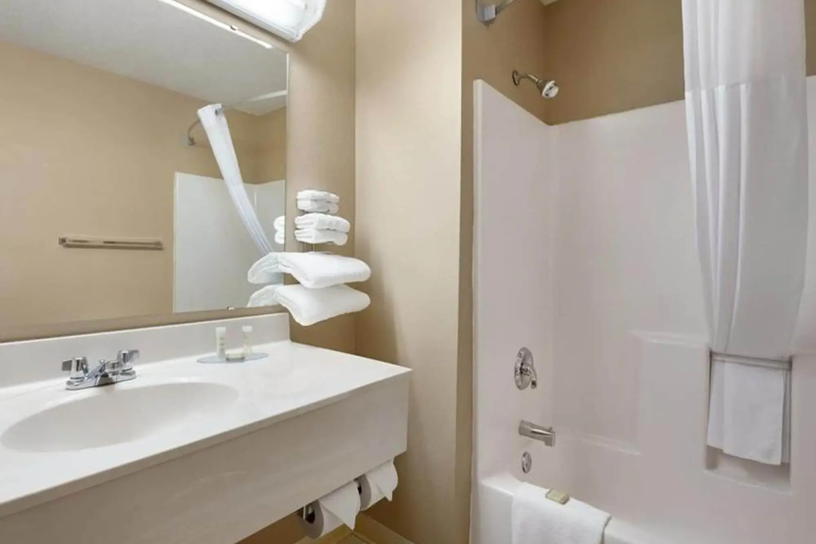 Asteria Inn And Suites