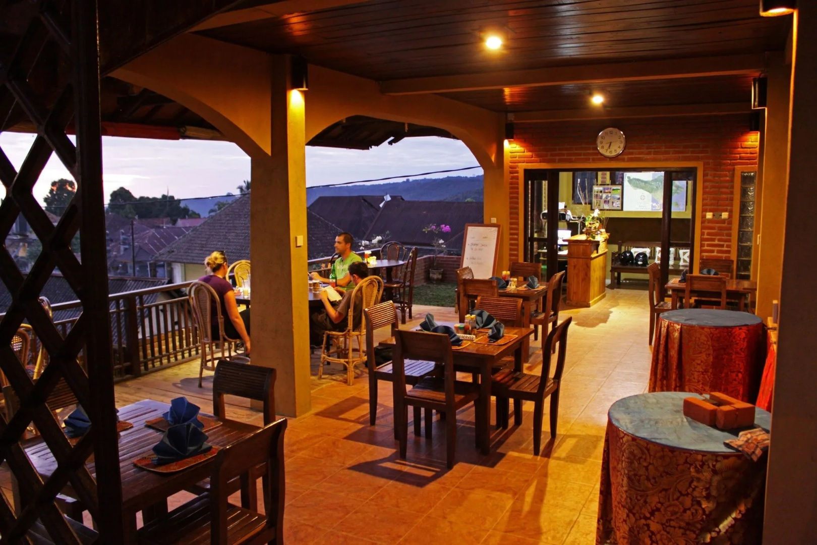 Guru Ratna Homestay