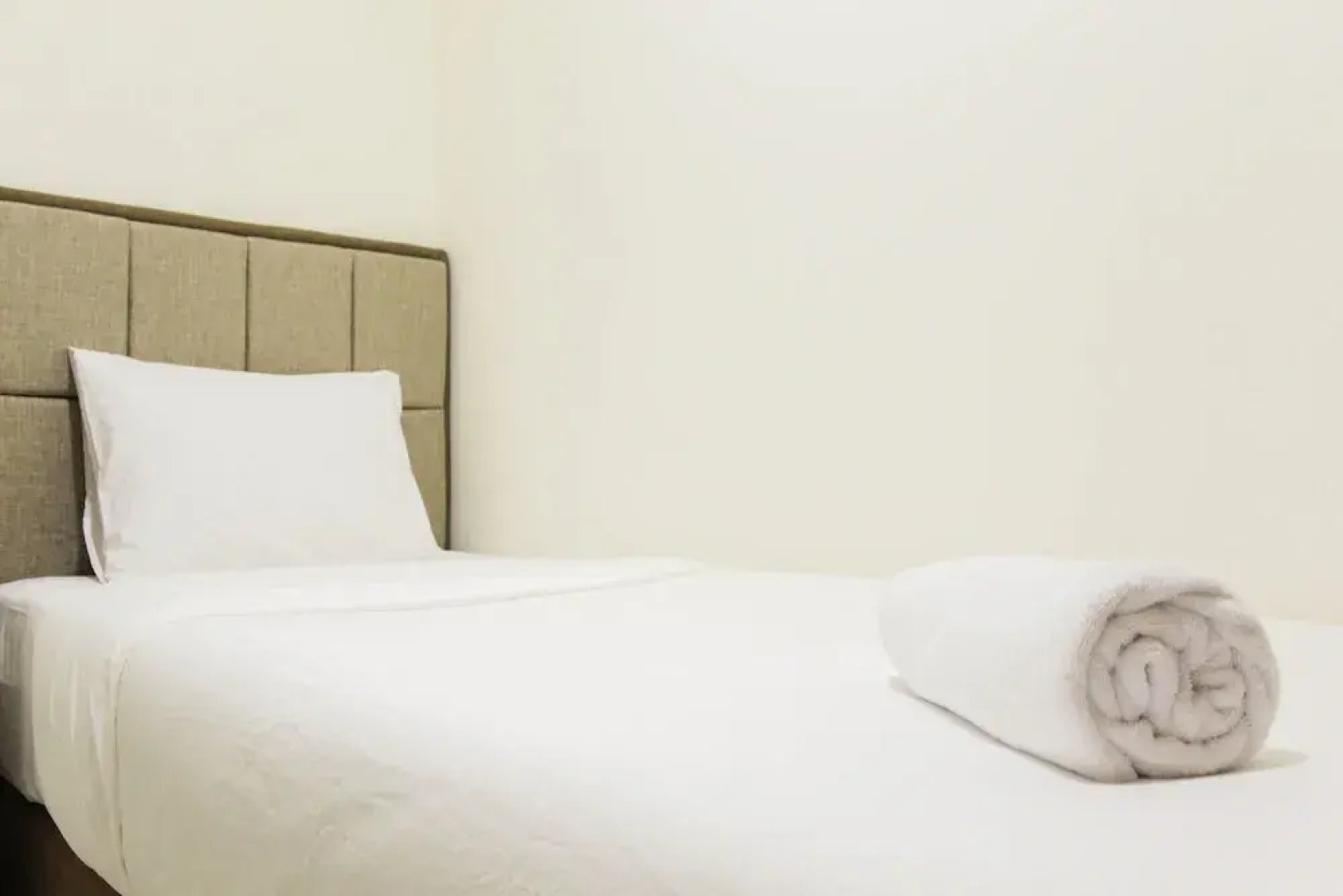 Best And Homey 2Br With Sofa Bed At Meikarta Apartment