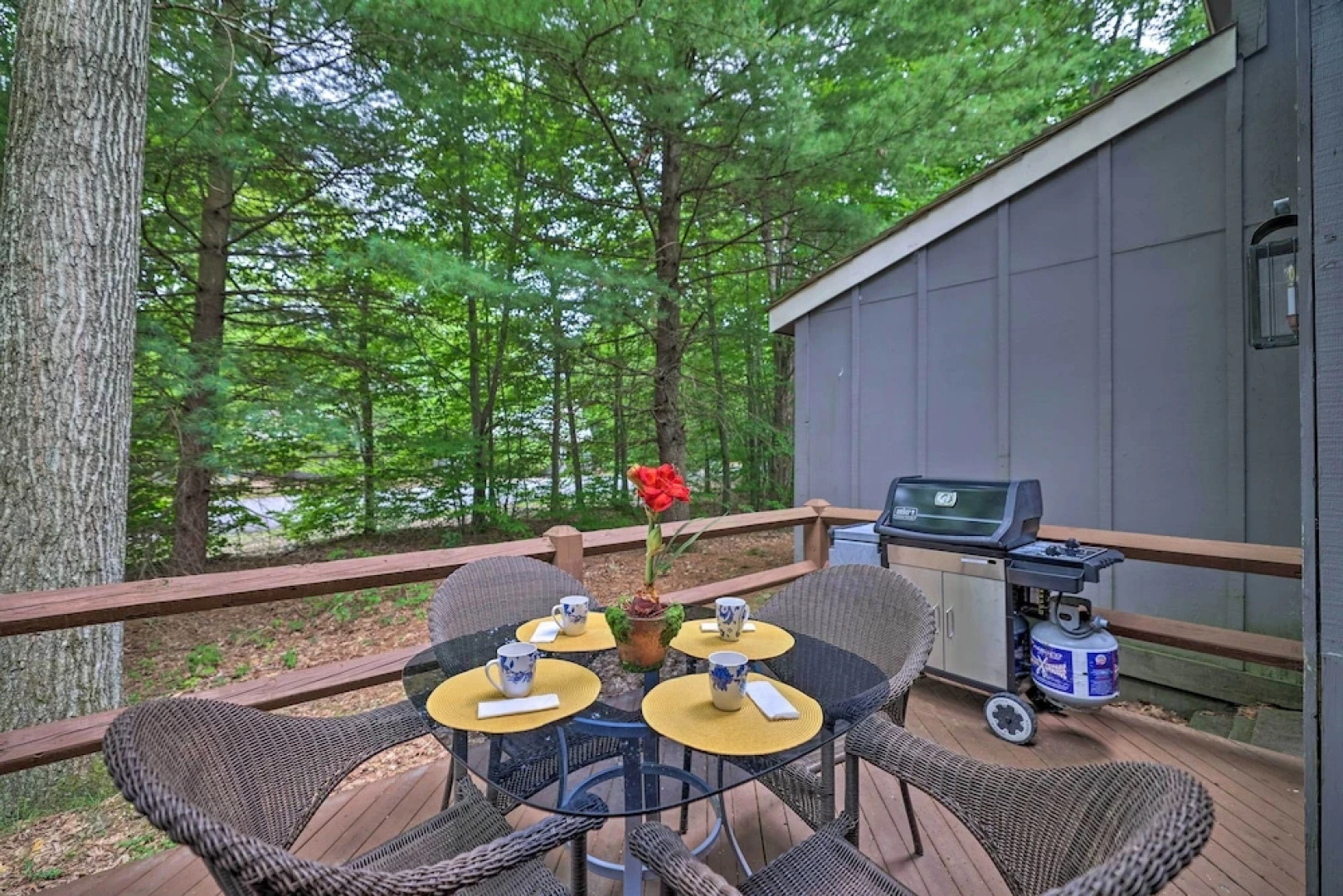 Walk to Jack Frost: Cozy Poconos Townhome