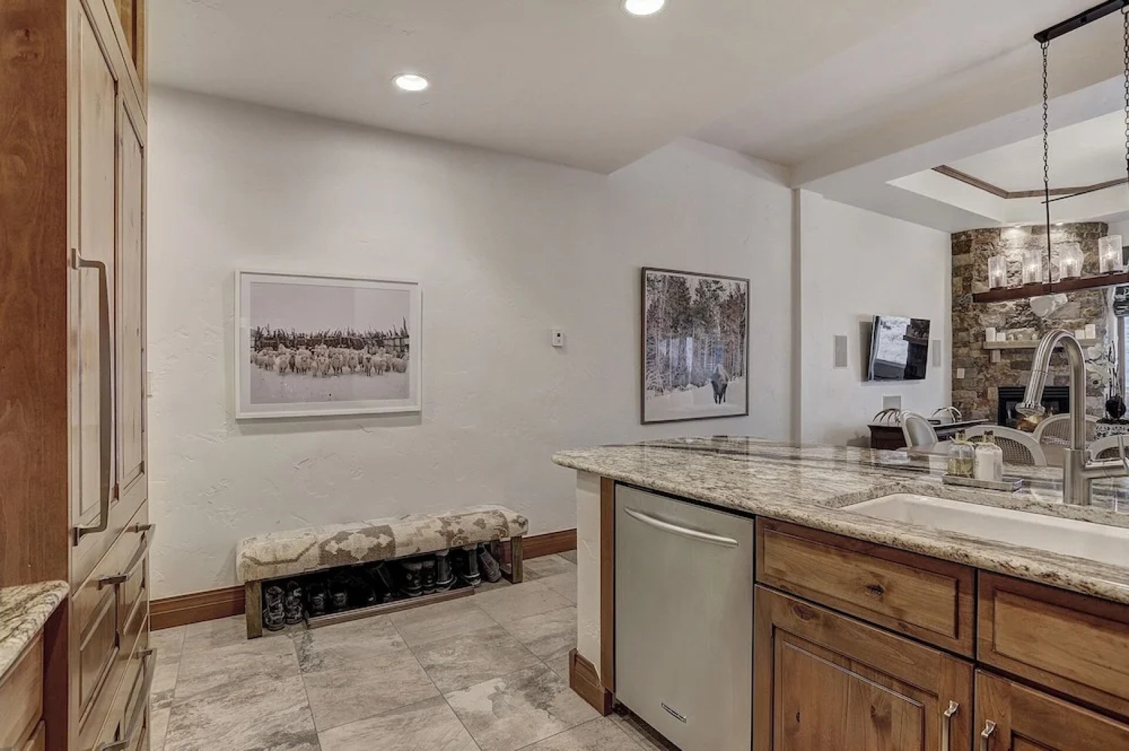 Plaza Level Luxury 3br -right In Beaver Creek Village 3 Bedroom Condo by RedAwning