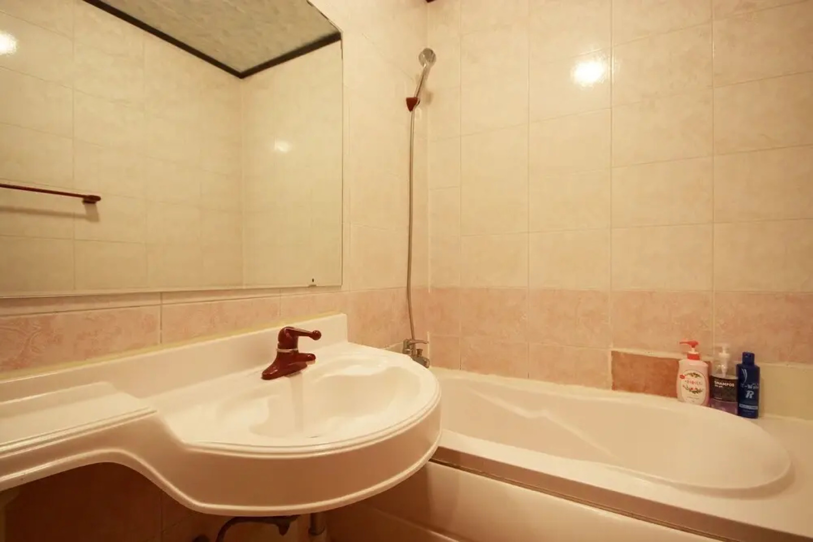 Charlotte Motel Gurye