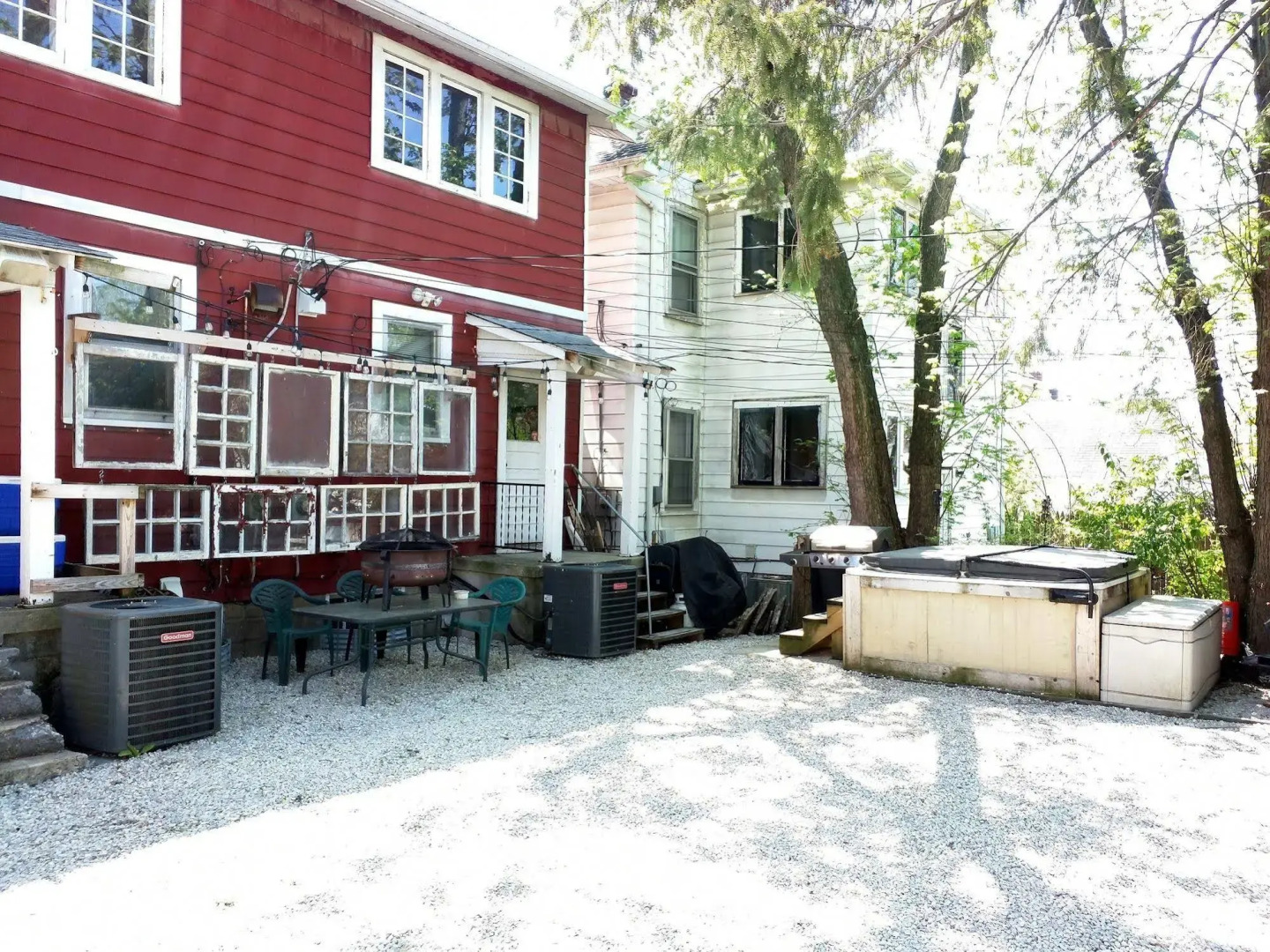 The Wayfaring Buckeye Hostel