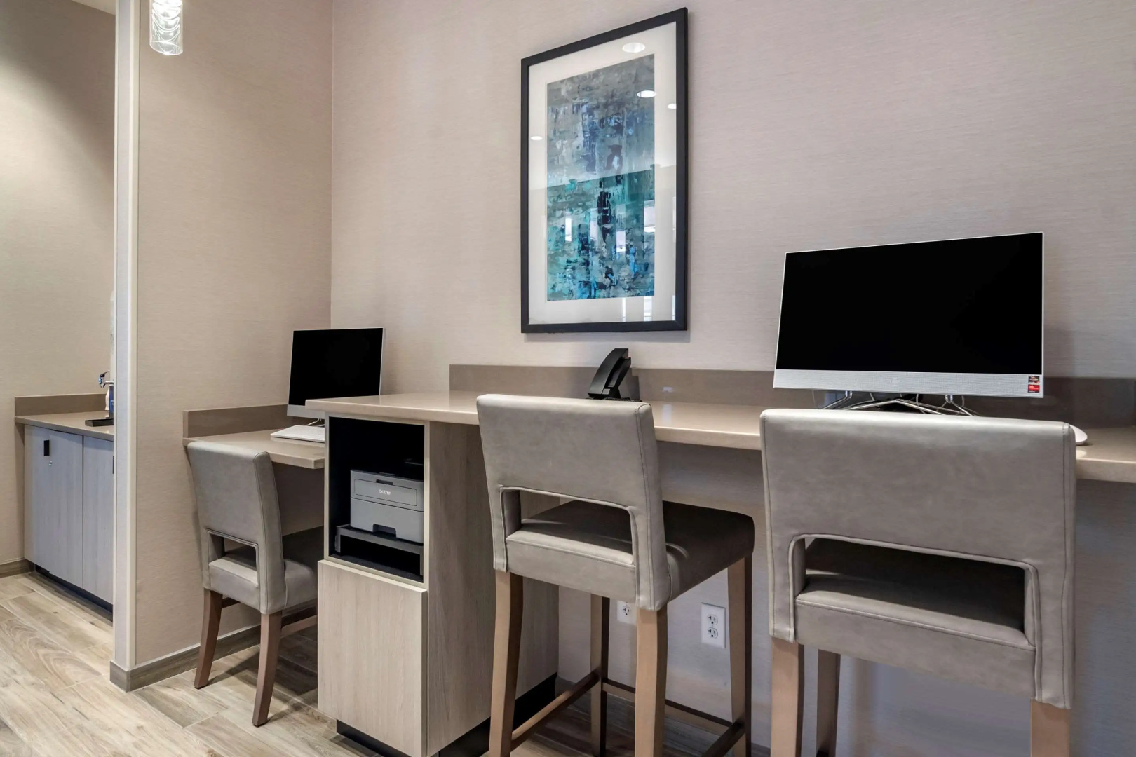 Comfort Suites Grandview - Kansas City