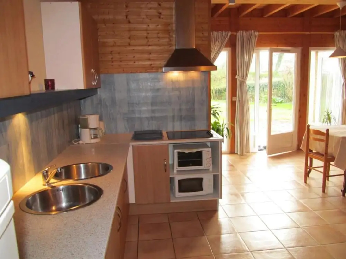 House With 2 Bedrooms in Blaignac, With Pool Access, Furnished Garden