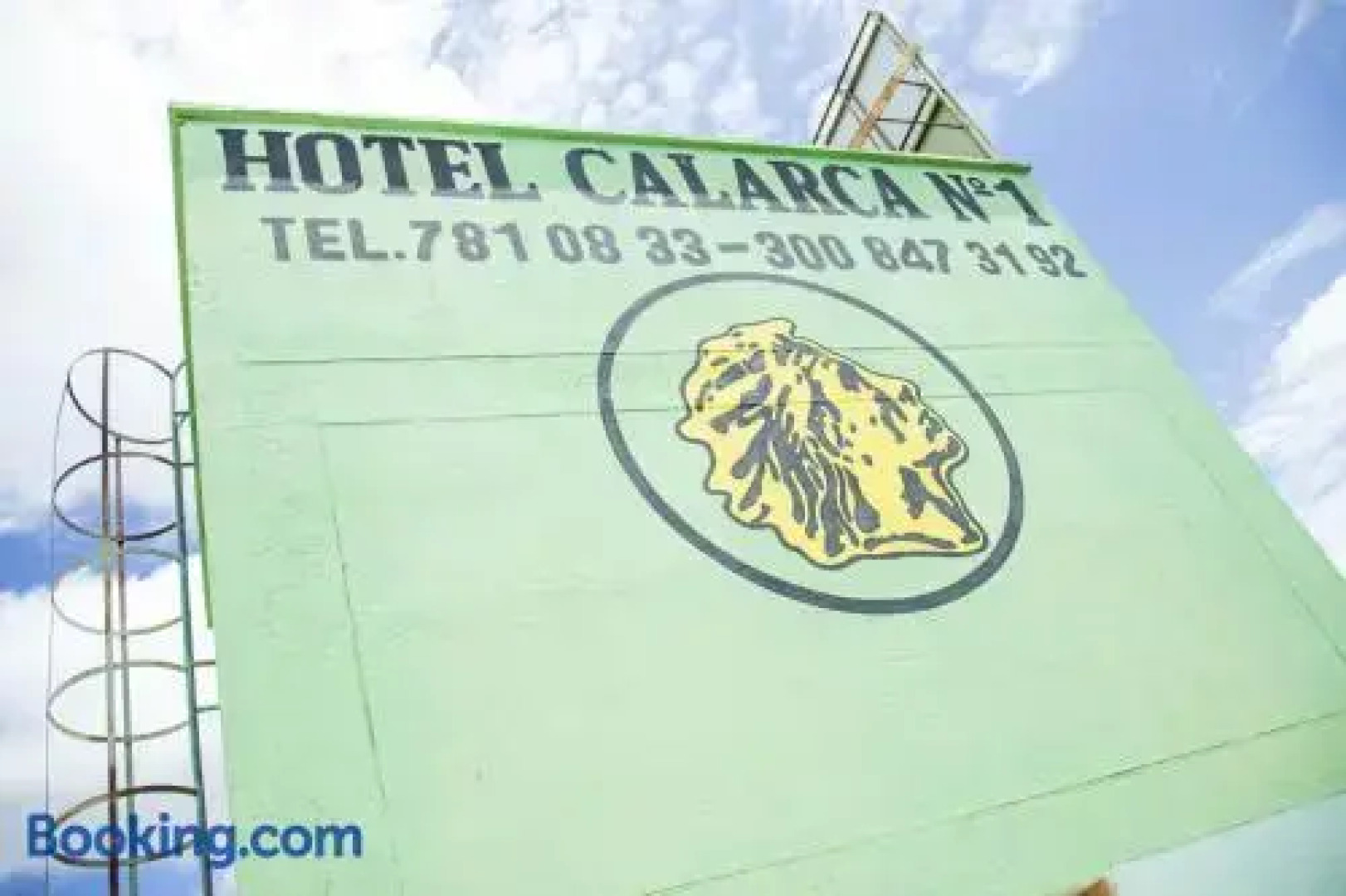 Hotel Calarca N1