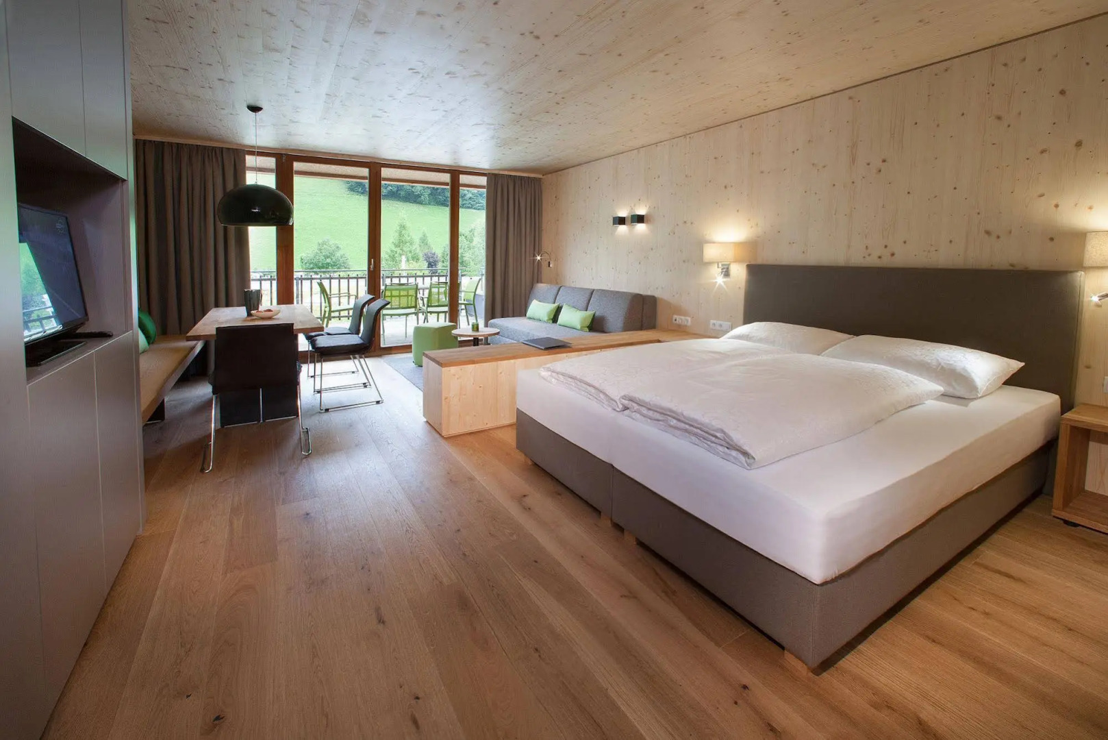 natürlich Hell. Aparthotel & Camping