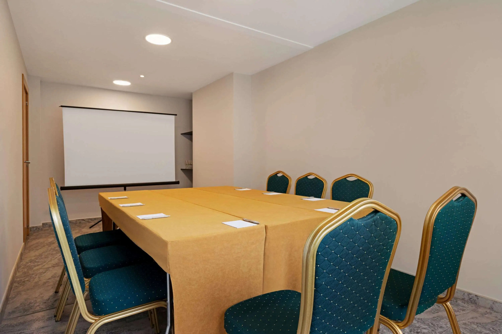 Ramada by Wyndham Valencia Almussafes