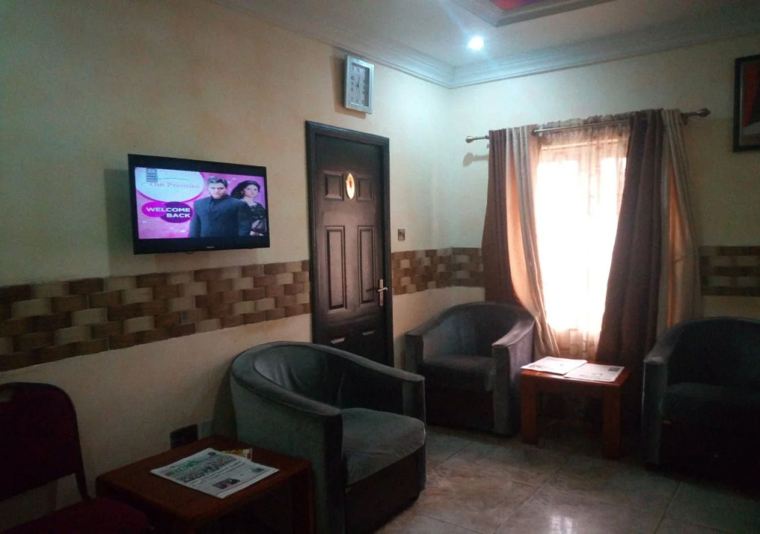 Bayse One Place Jericho