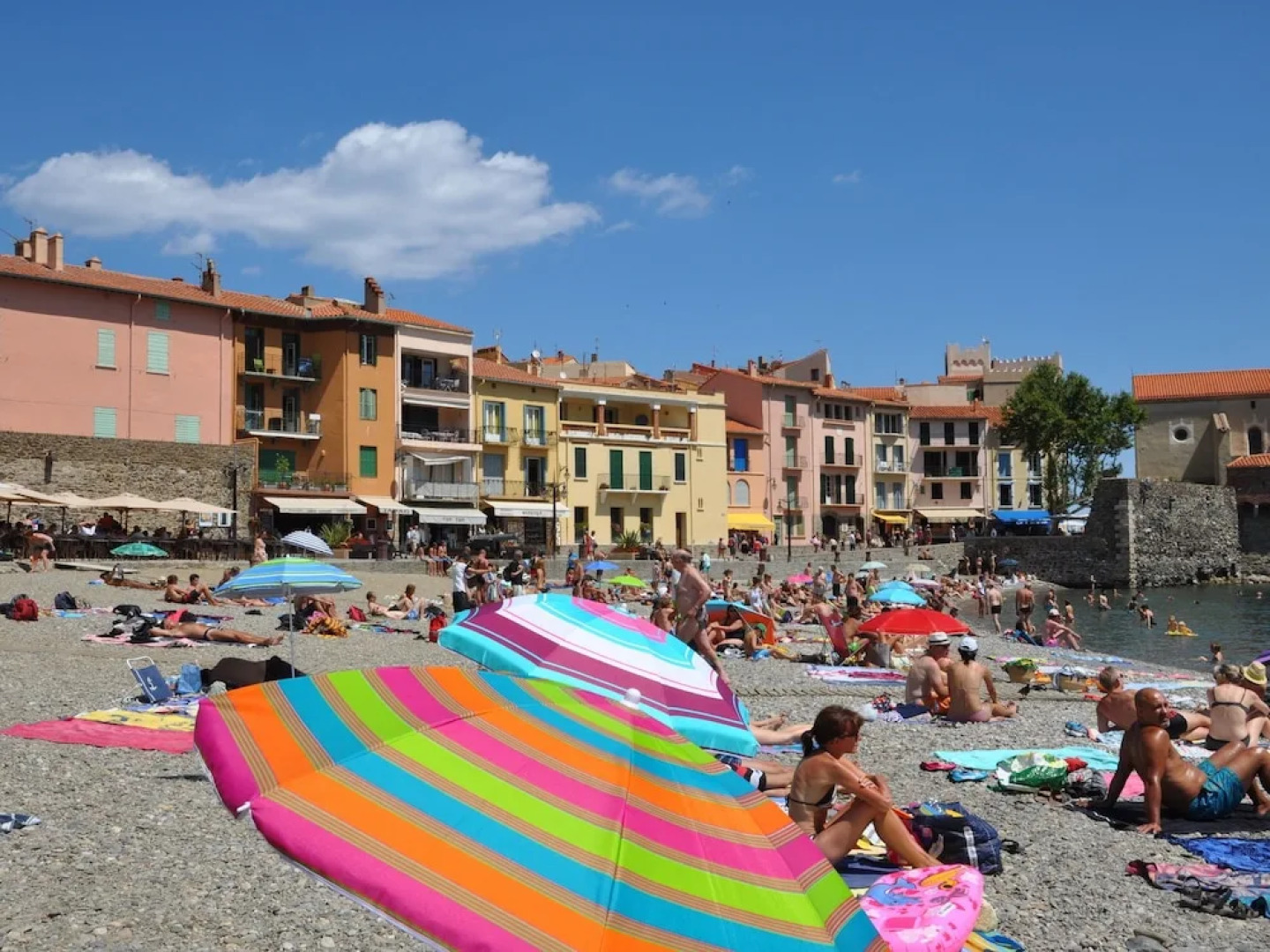 Spacious Villa With Heated Pool With Super Slide Between the Beach and Lake