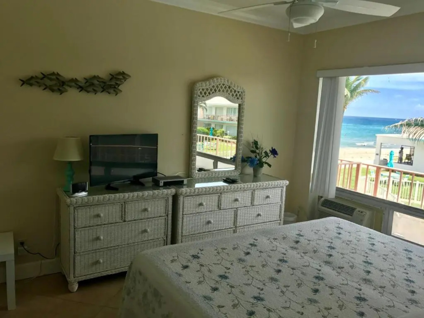 Sunrise Ocean Suites