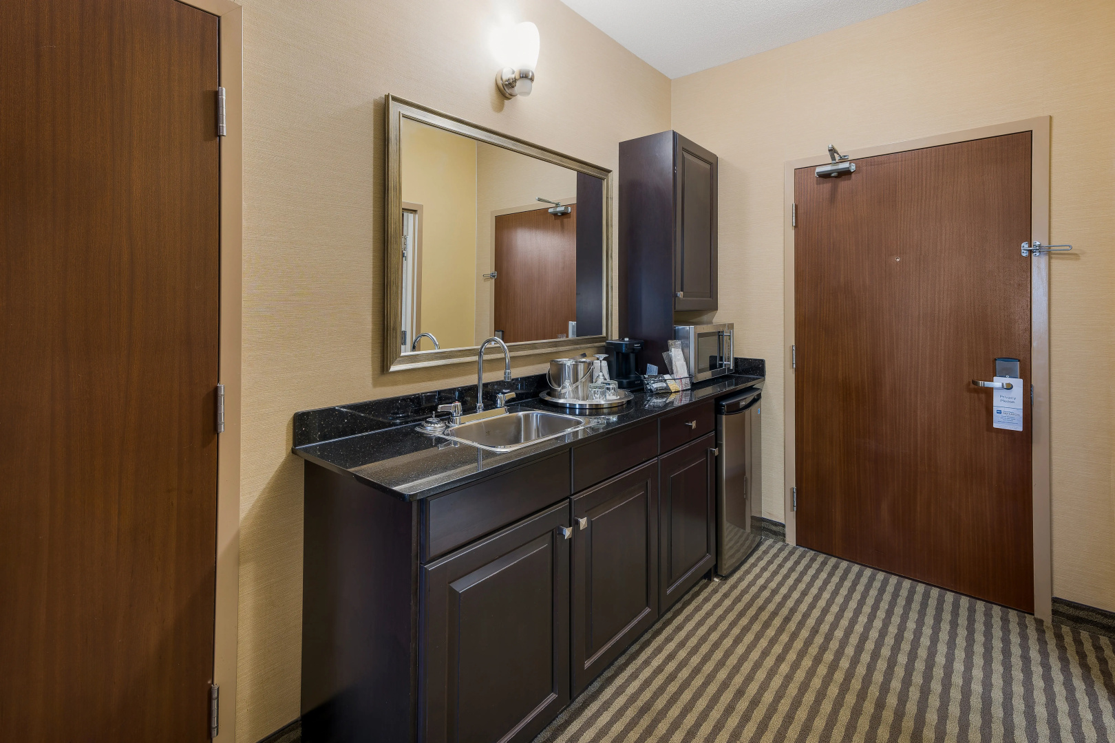 Best Western Sunrise Inn & Suites