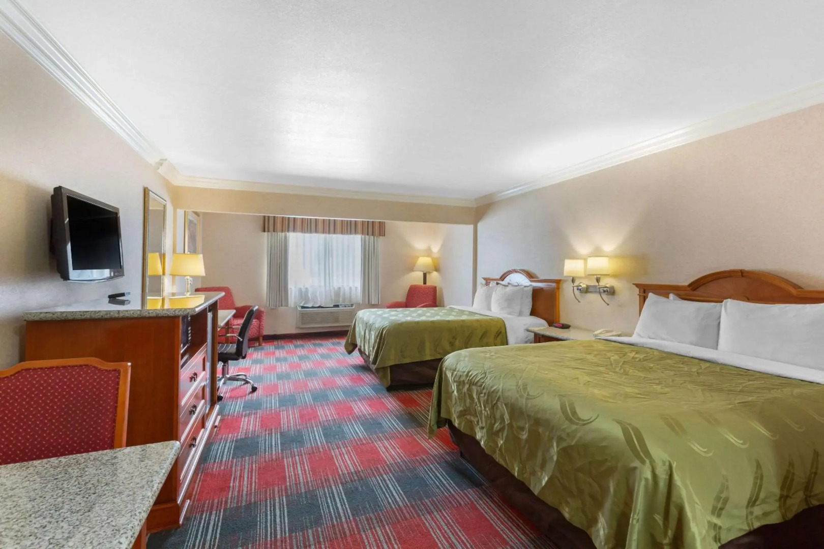 Quality Inn & Suites Oceanside near Camp Pendleton