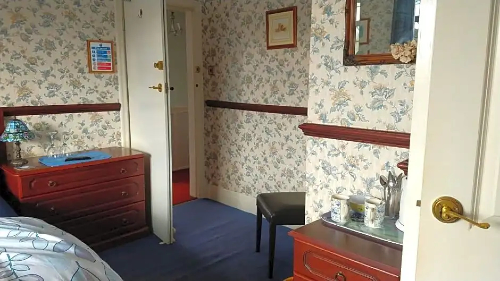 Hollingworth Lake Guest House