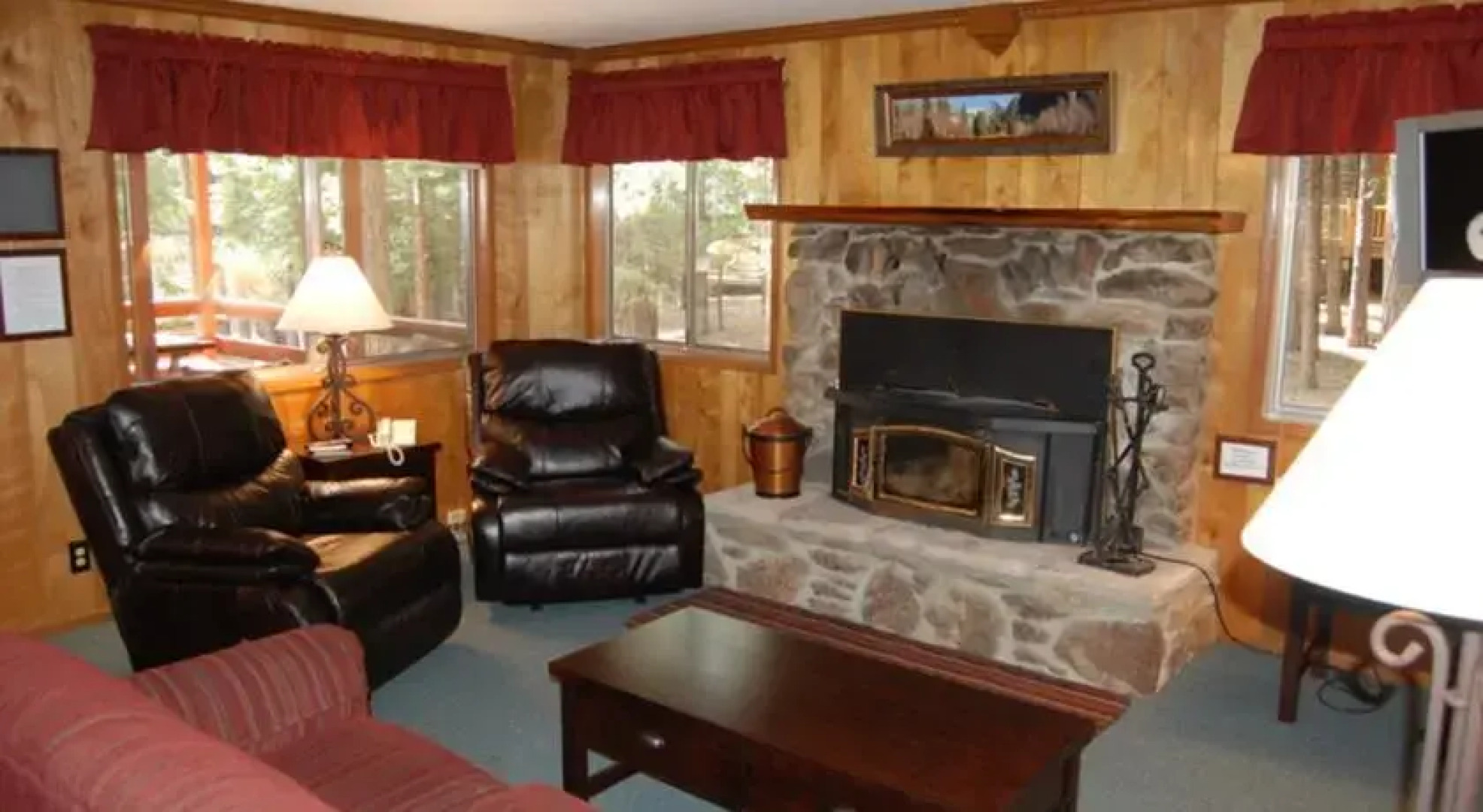 RedAwning Cabin #77 Chipmunk Retreat