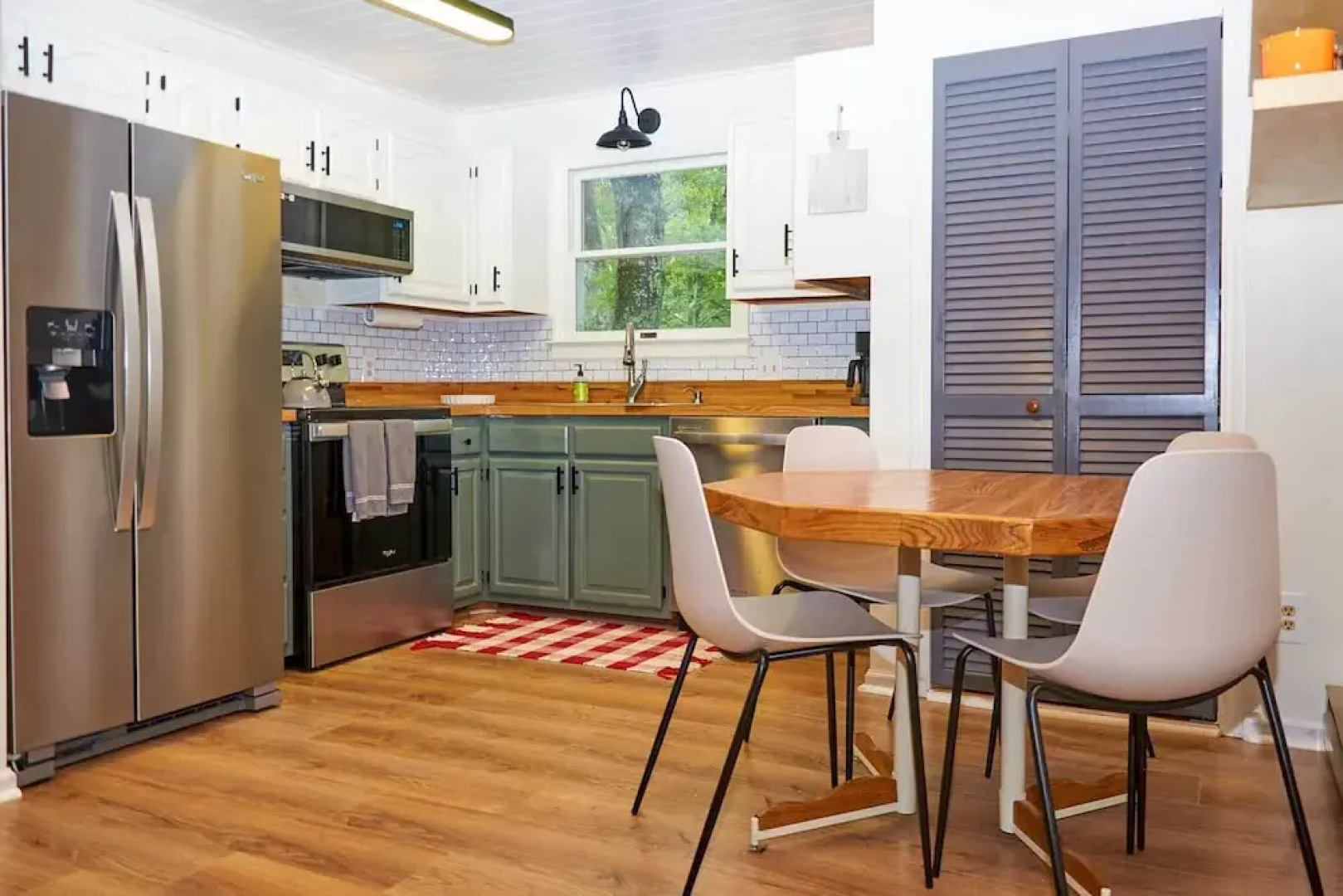 Newland Home w/ Fire Pit: 7 Mi to Grandfather Mtn