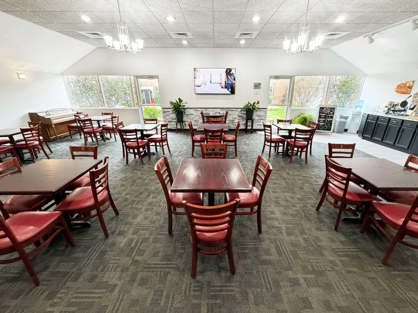 Econo Lodge Wausau - Rothschild