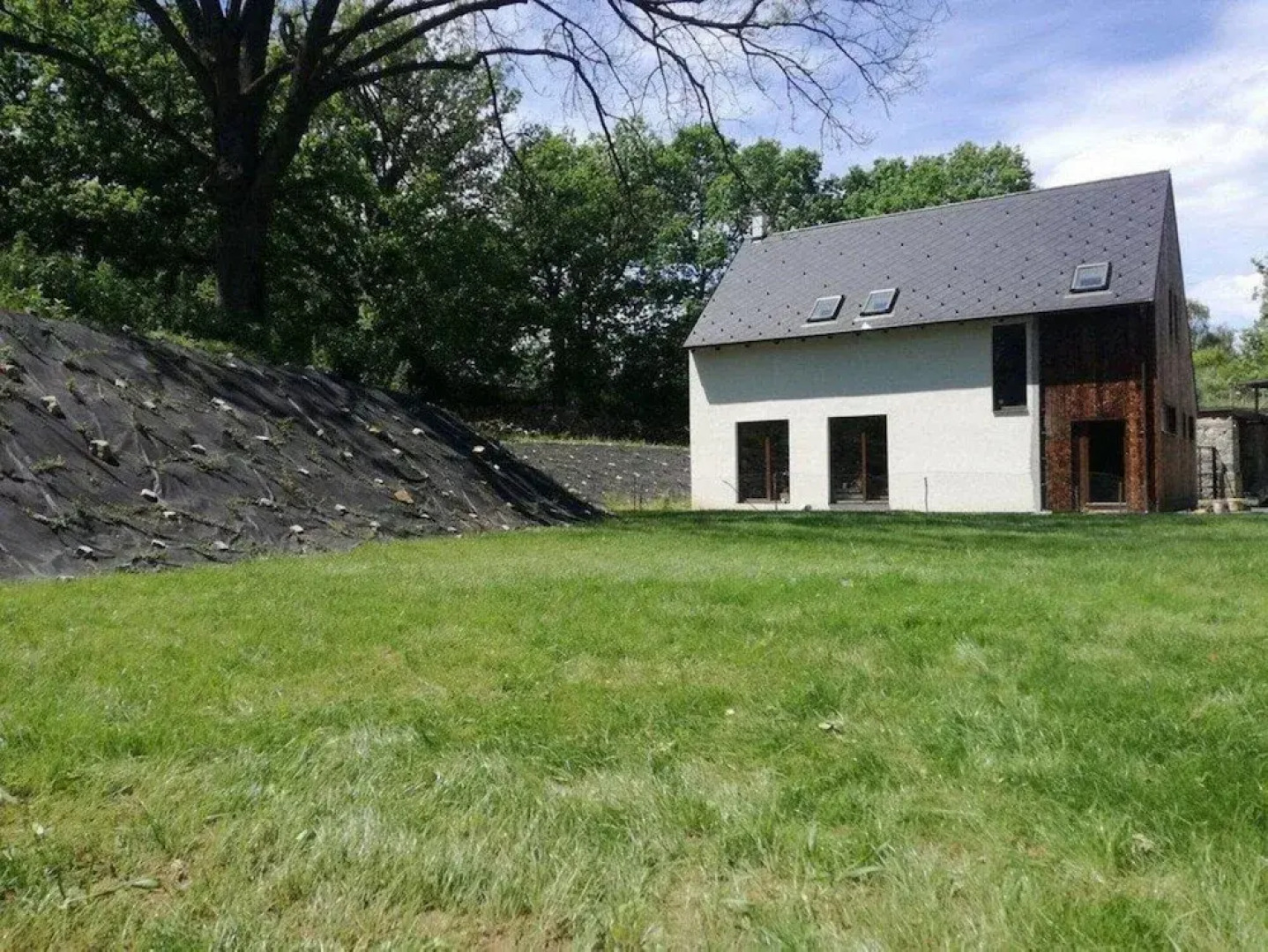 Villa in Lesany With Sauna and Jacuzzi