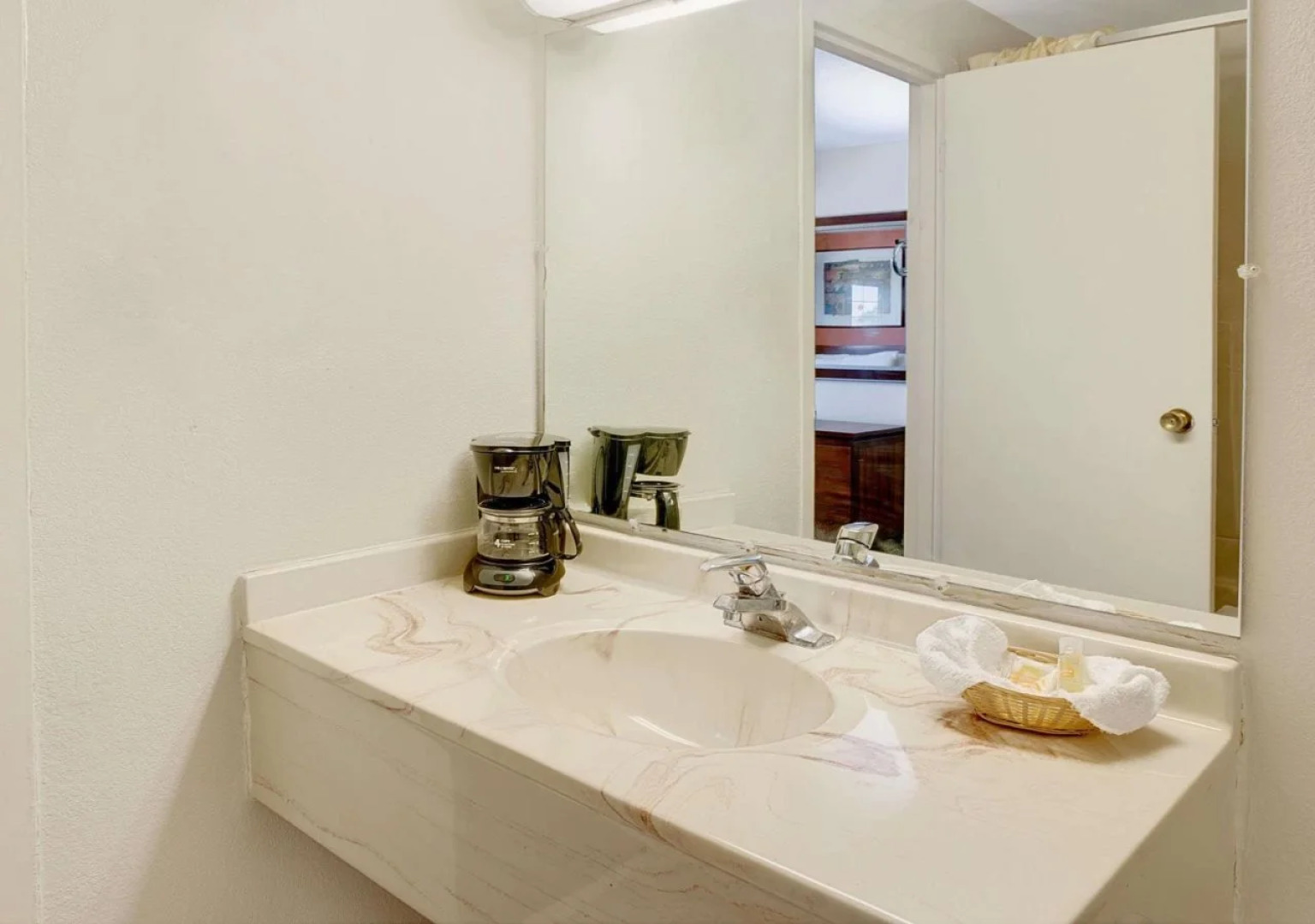 Days Inn Elk Grove Village Chicago OHare Airport West