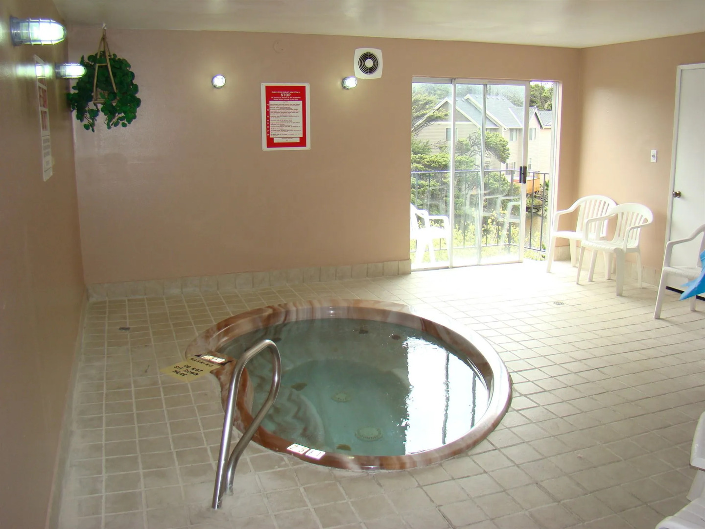 Rodeway Inn & Suites